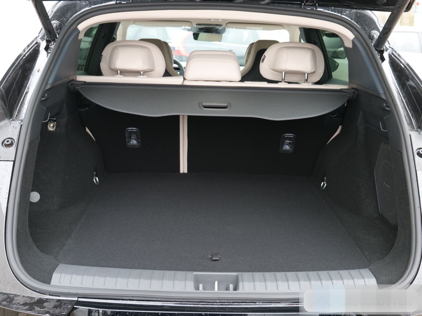 Lynk&Co 08 More/ACC/LED-MATRIX/MASSAGE/PANO/H&K Sound foto 6