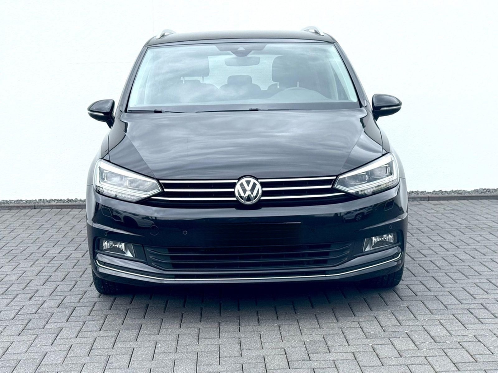 Volkswagen Touran Highline 2.0 TDI DSG /7.SITZER/NAVI/LED/ foto 2