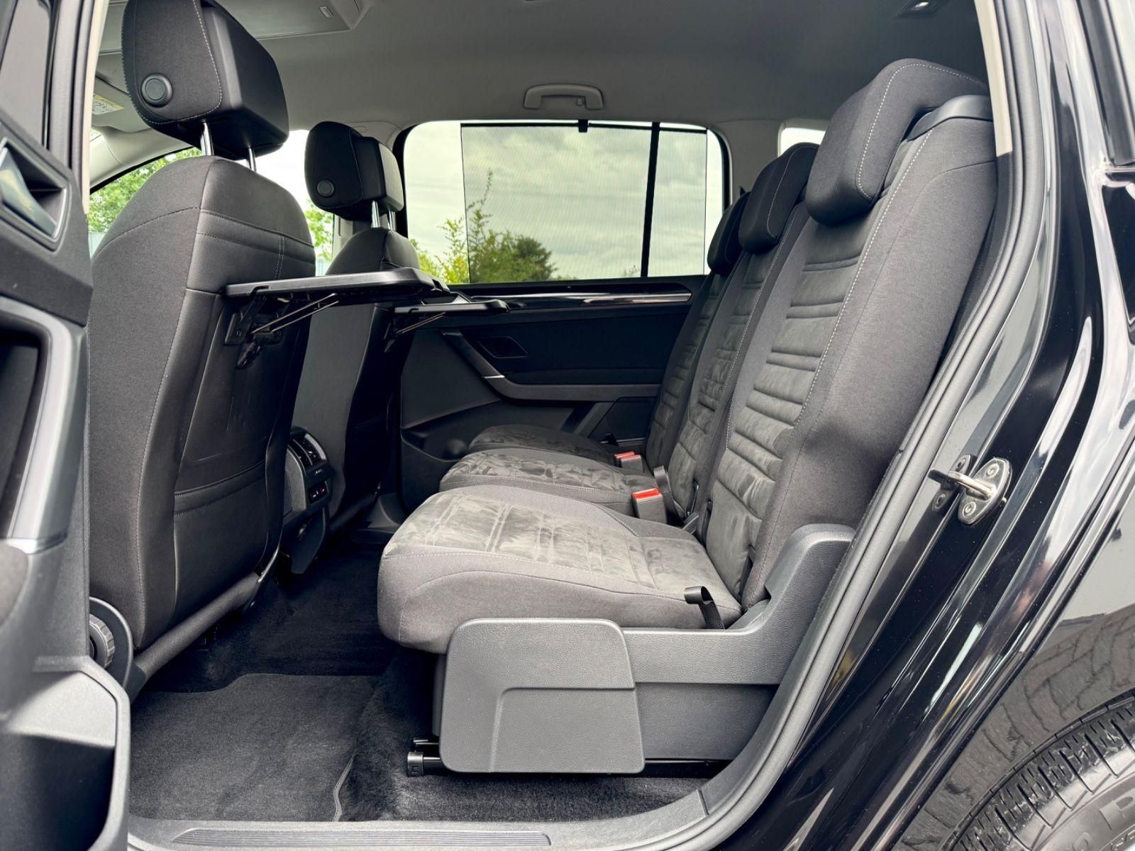 Volkswagen Touran Highline 2.0 TDI DSG /7.SITZER/NAVI/LED/ foto 15