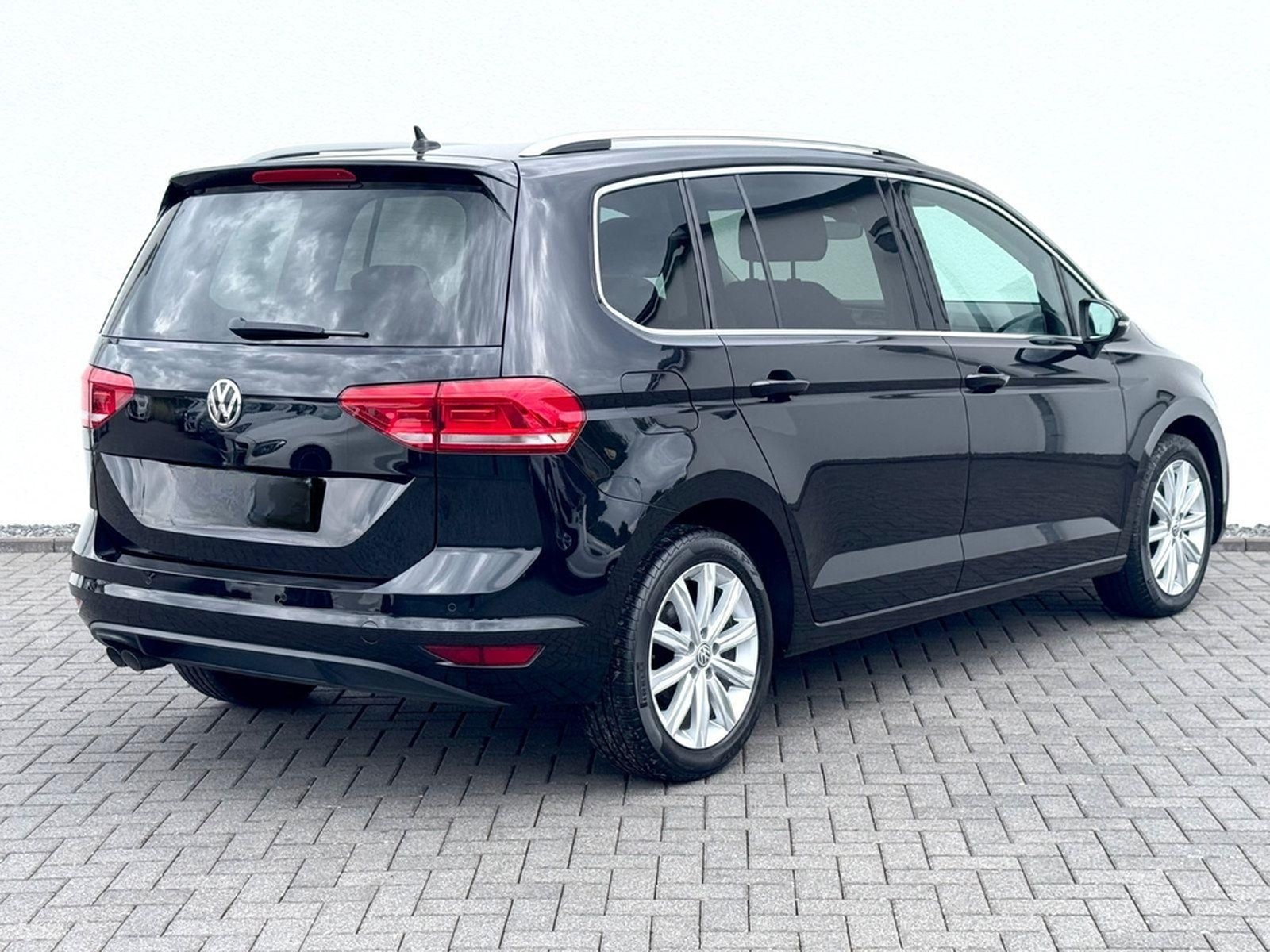 Volkswagen Touran Highline 2.0 TDI DSG /7.SITZER/NAVI/LED/ foto 5