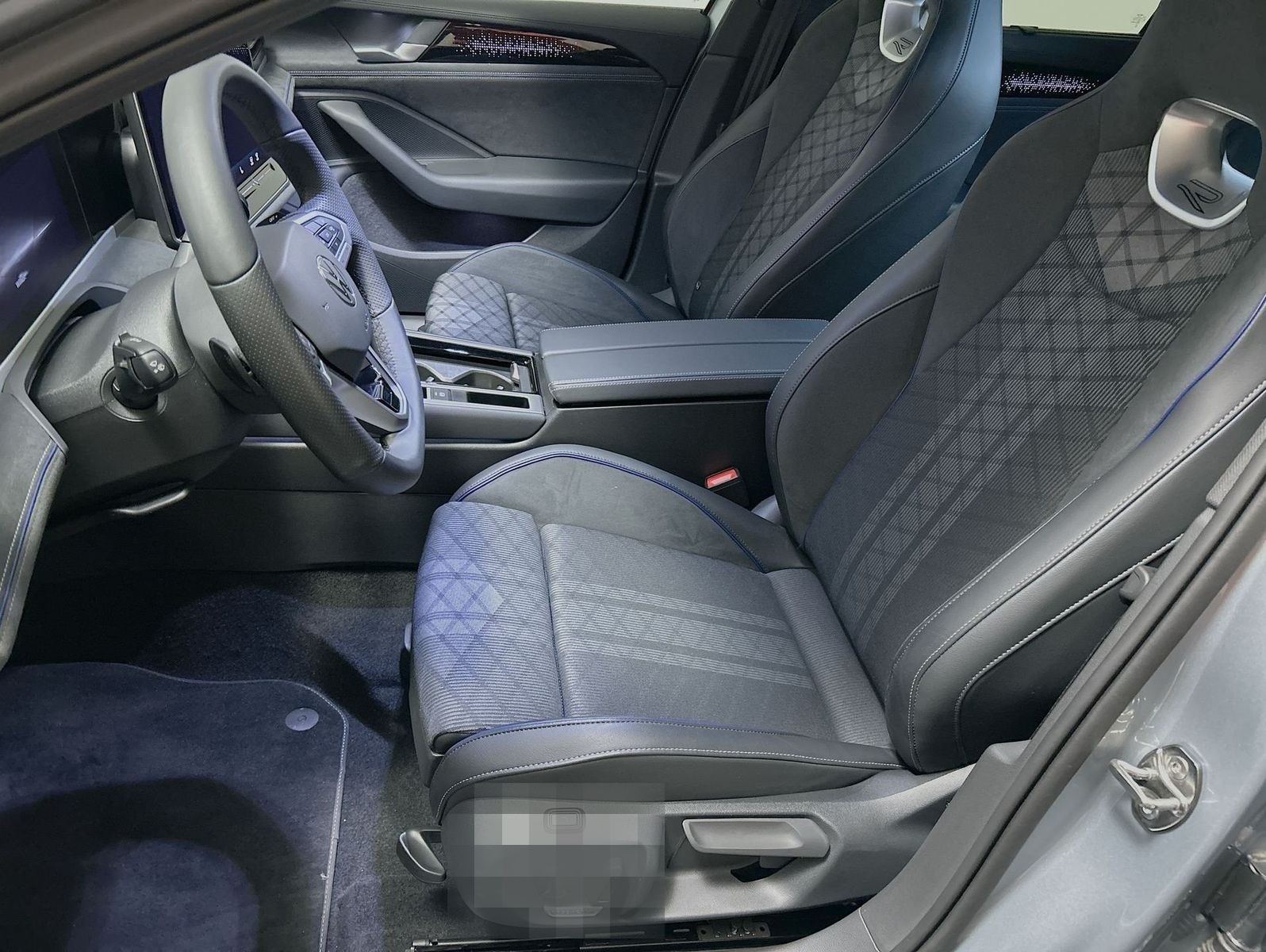 Volkswagen Passat Variant 2.0 TDI DSG R-Line foto 11