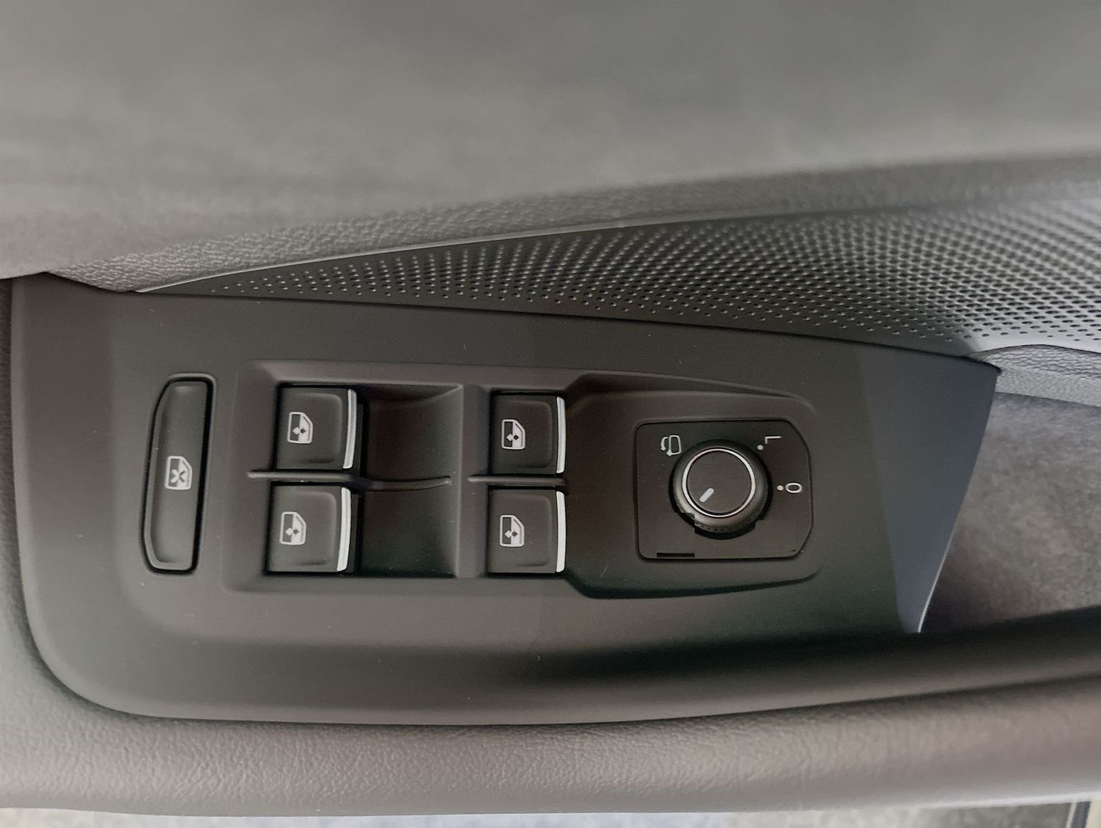 Volkswagen Passat Variant 2.0 TDI DSG R-Line foto 13