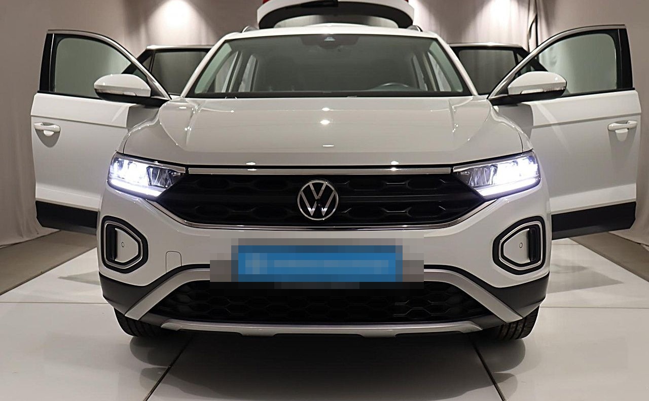Volkswagen T-Roc Life 1.0 TSI ACC LED KAMERA PDC TEMPOMAT foto 20