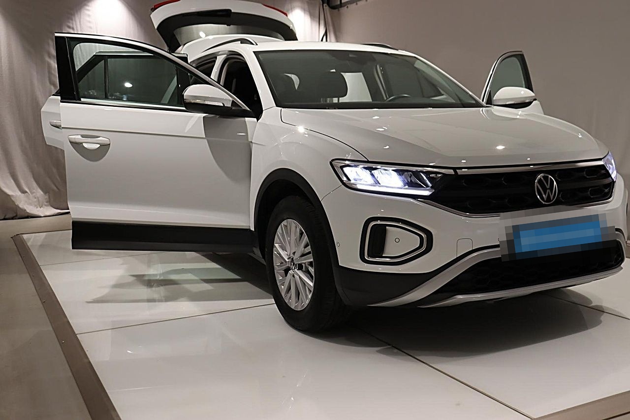 Volkswagen T-Roc Life 1.0 TSI ACC LED KAMERA PDC TEMPOMAT foto 21