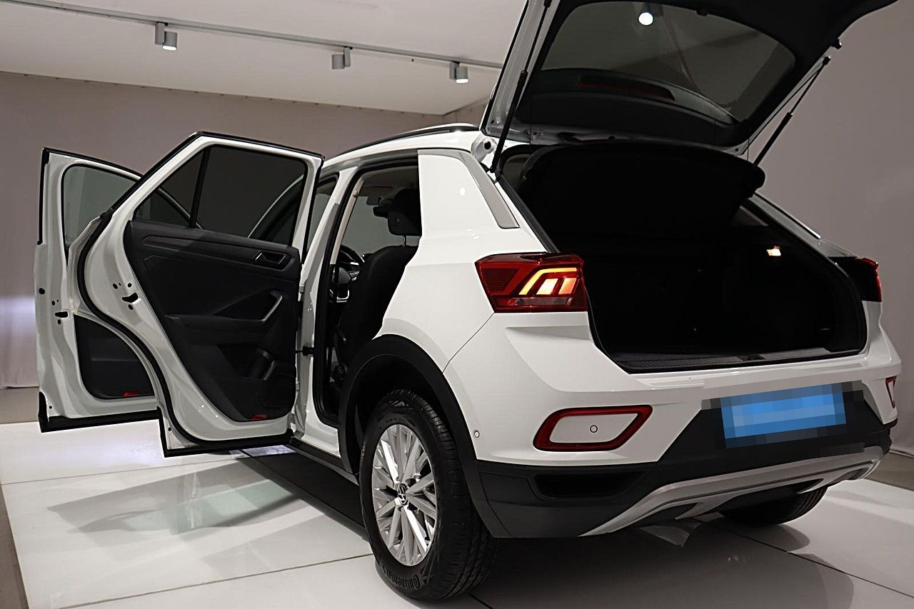 Volkswagen T-Roc Life 1.0 TSI ACC LED KAMERA PDC TEMPOMAT foto 24