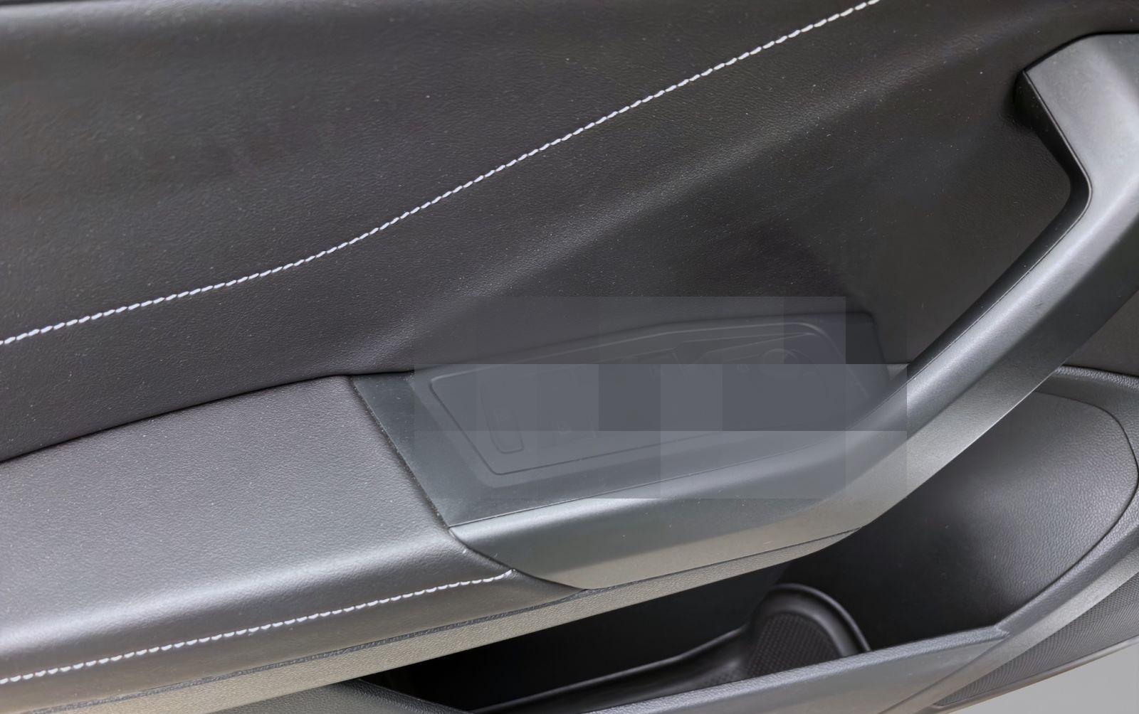 Volkswagen T-Roc 1.0 TSI R-LINE NAVI ACC KAMERA SITZHZG foto 10