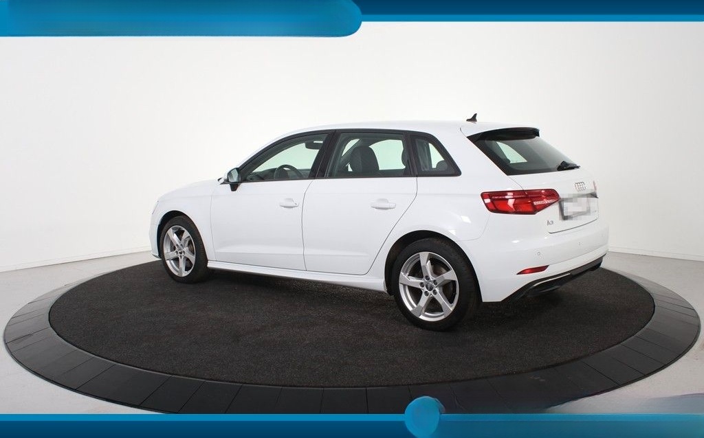 Audi A3 40 TFSI-e Sportback *1.Hand*Leder*SHZ*Navi* foto 5