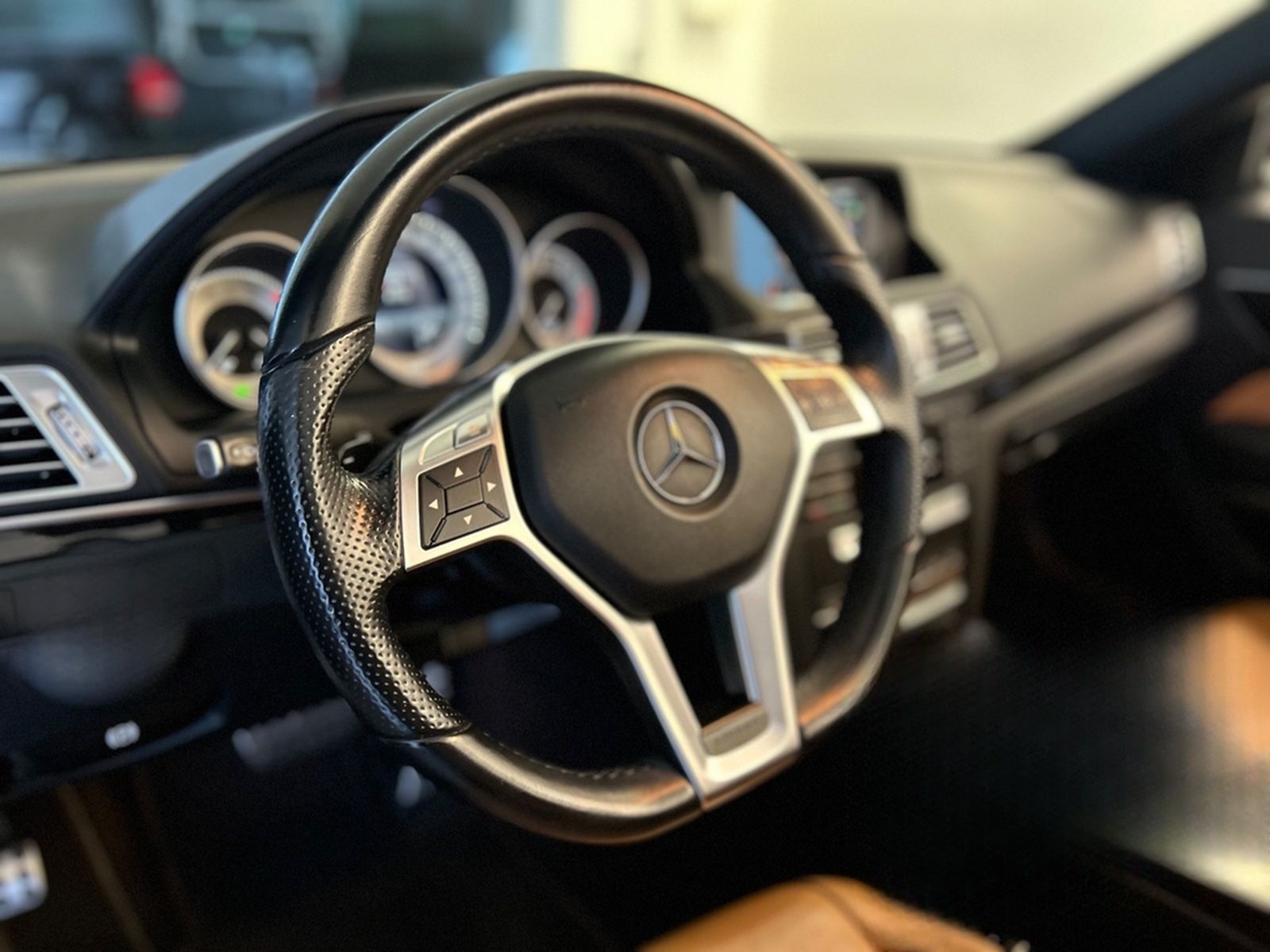 Mercedes-Benz E 300  Cabrio *AMG-Line* BlueEfficiency foto 14