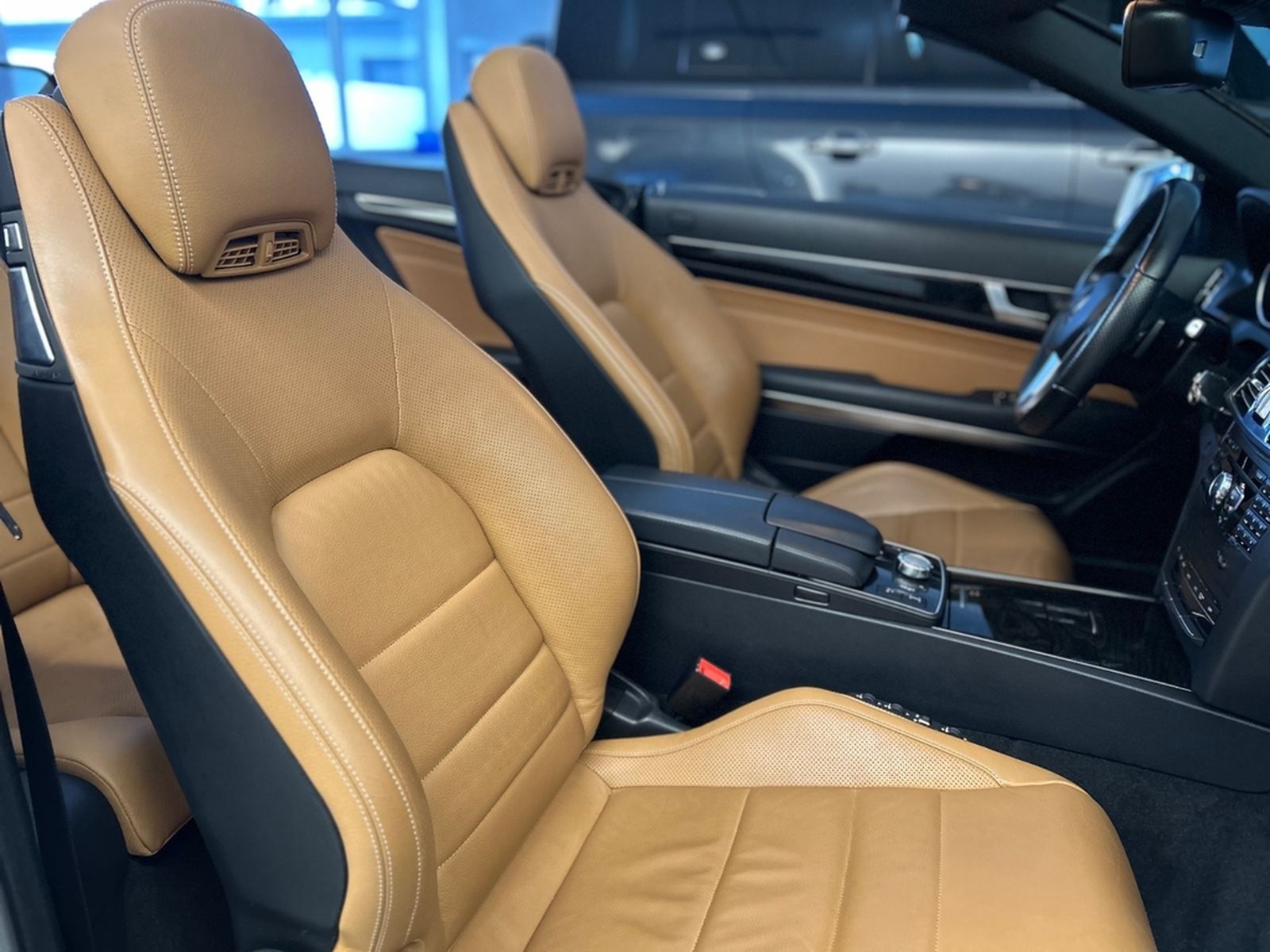 Mercedes-Benz E 300  Cabrio *AMG-Line* BlueEfficiency foto 10