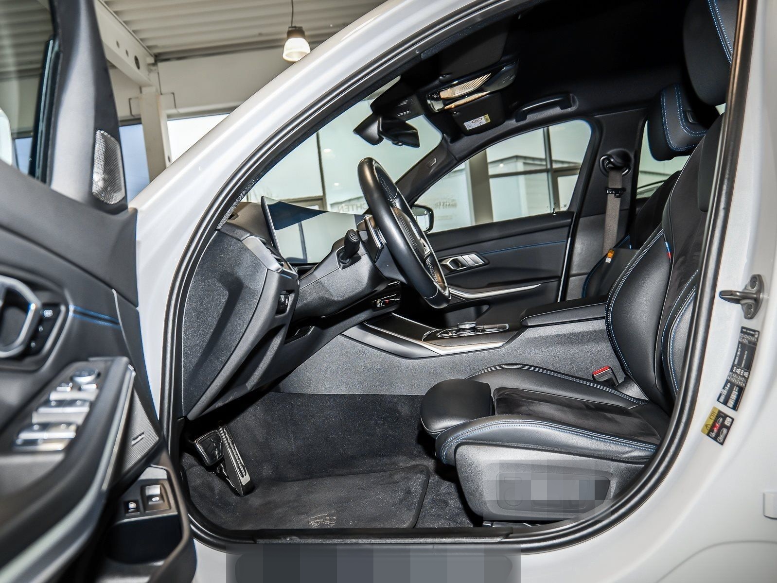 BMW 330e xDrive Touring M-Sport UPE82.900 AHK DAProf foto 11