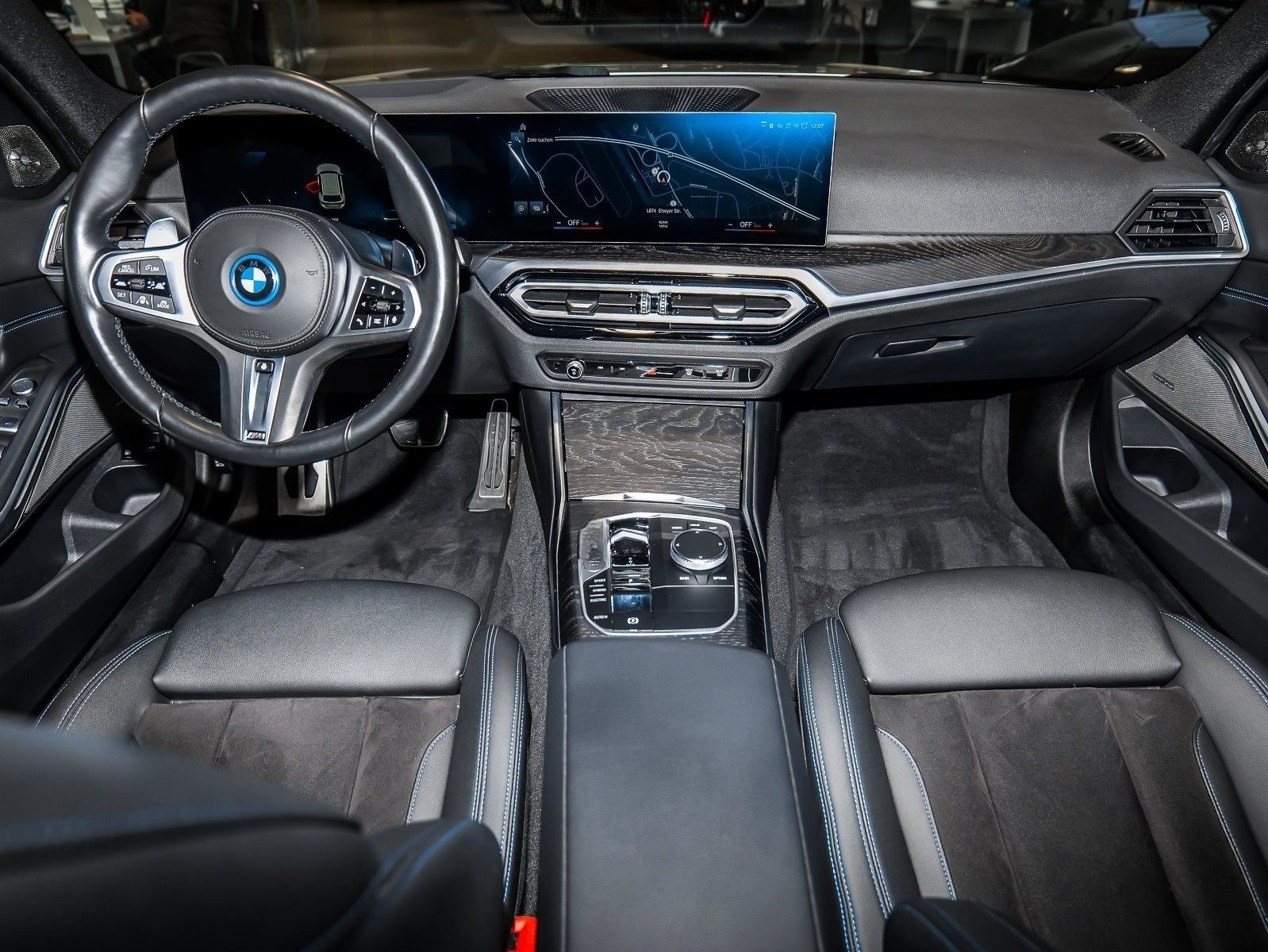 BMW 330e xDrive Touring M-Sport UPE82.900 AHK DAProf foto 14