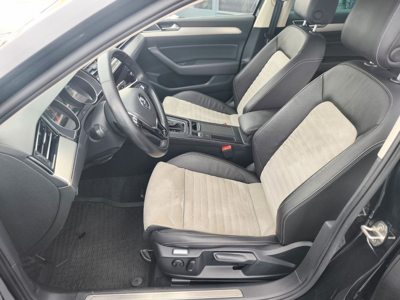 Volkswagen Passat V.2.0 TSI 280PS 4*4 Highline R-Line+AHK foto 19