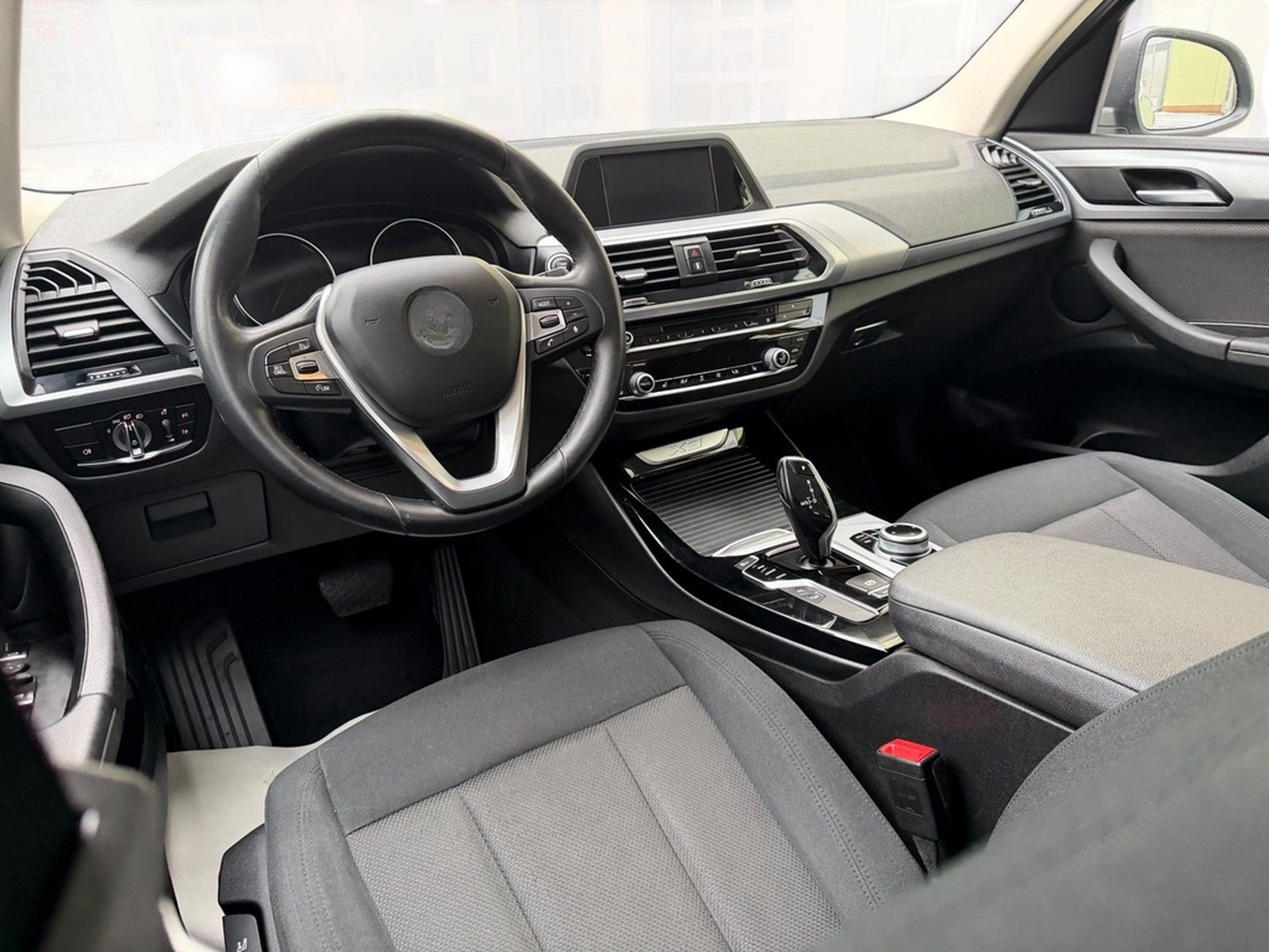 BMW X3 xDrive 20 i Advantage Panorama Dach foto 13