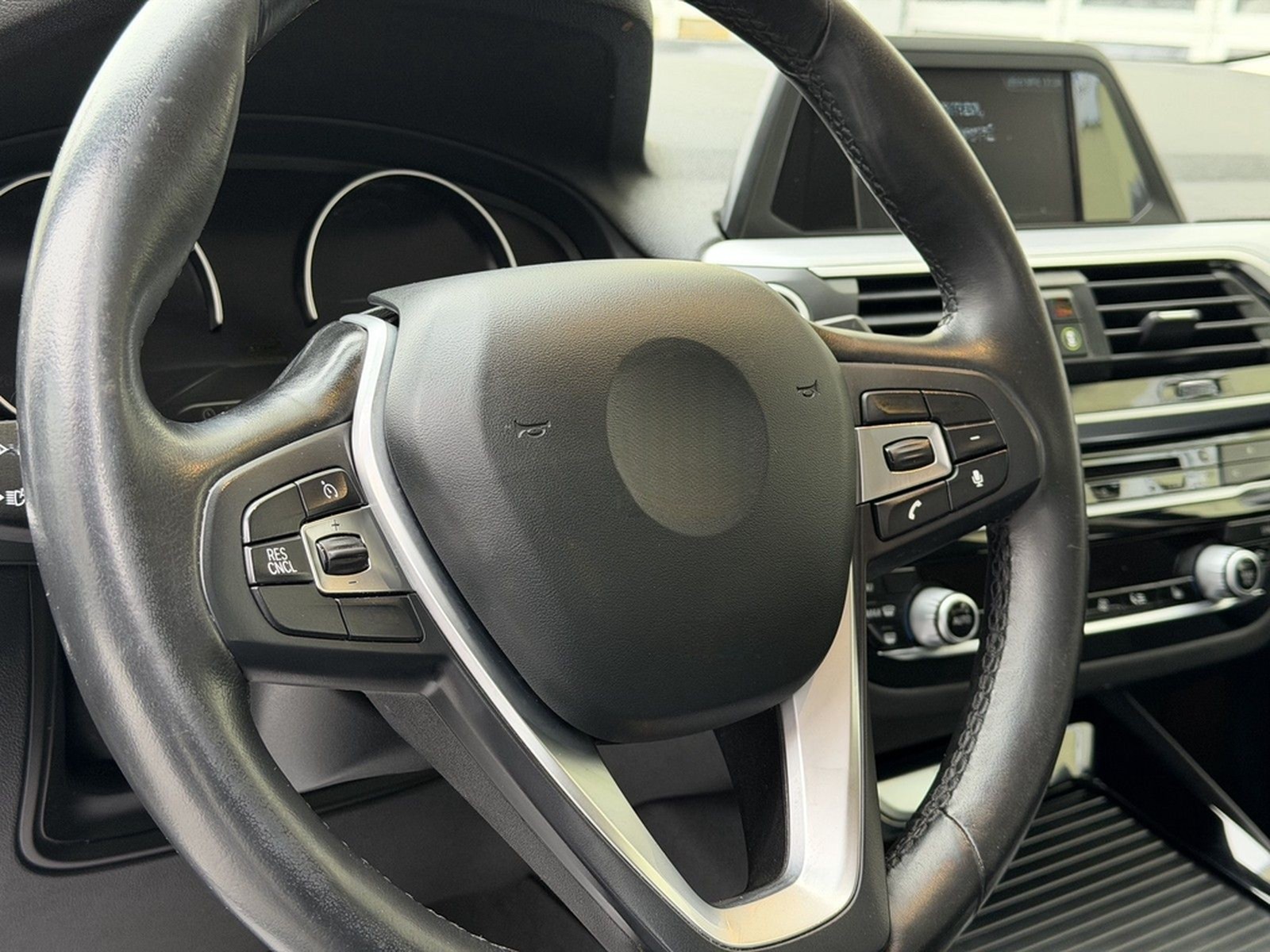 BMW X3 xDrive 20 i Advantage Panorama Dach foto 21