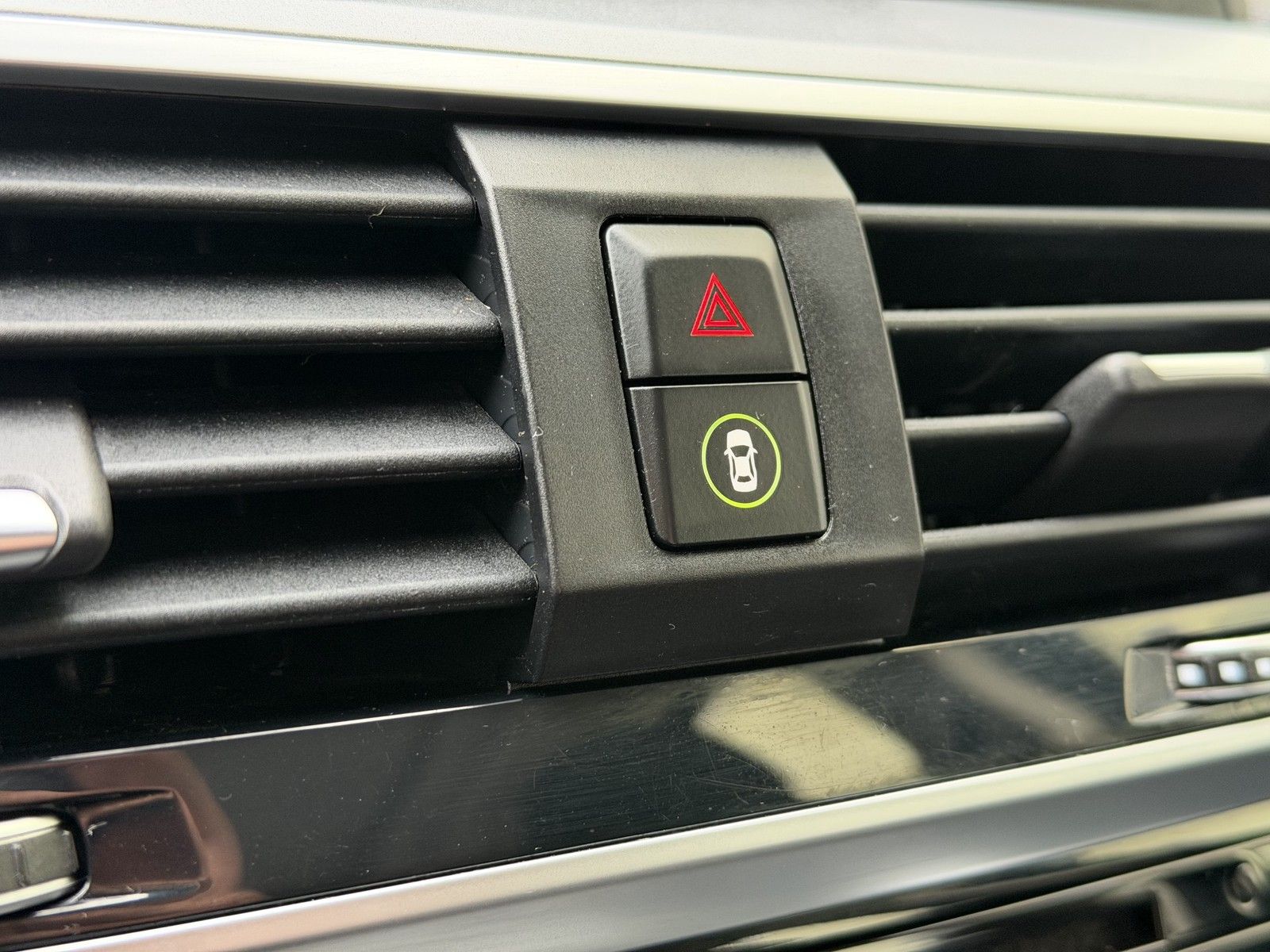 BMW X3 xDrive 20 i Advantage Panorama Dach foto 25