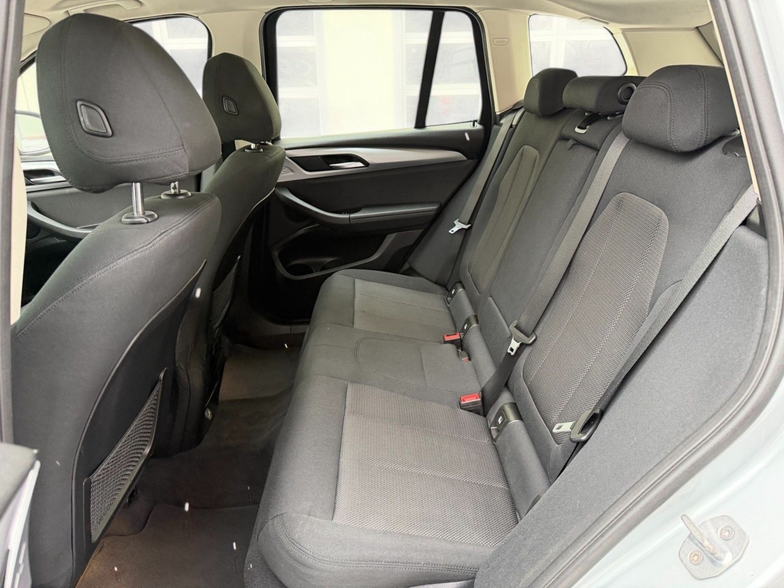 BMW X3 xDrive 20 i Advantage Panorama Dach foto 8