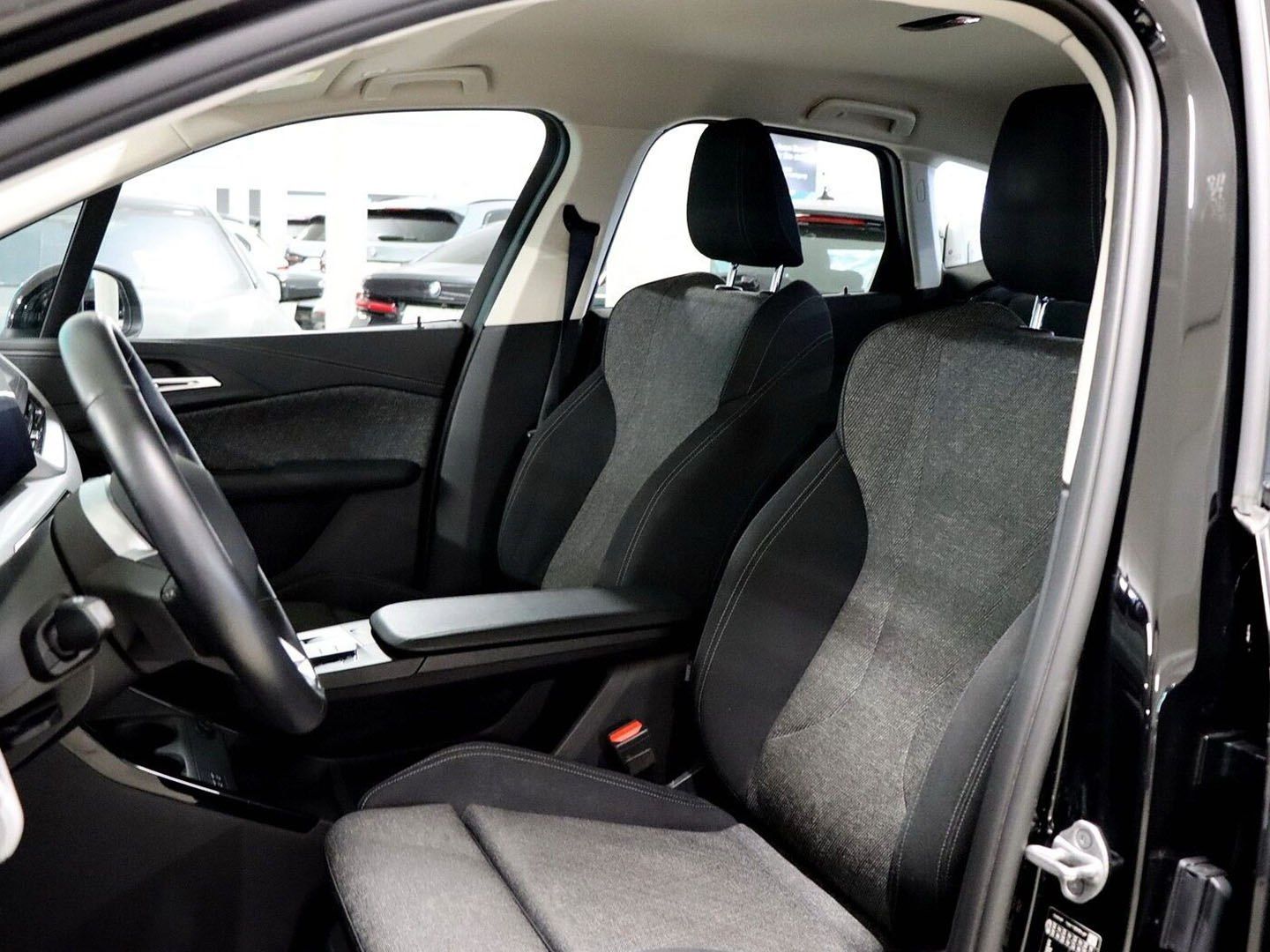 BMW 218d foto 15