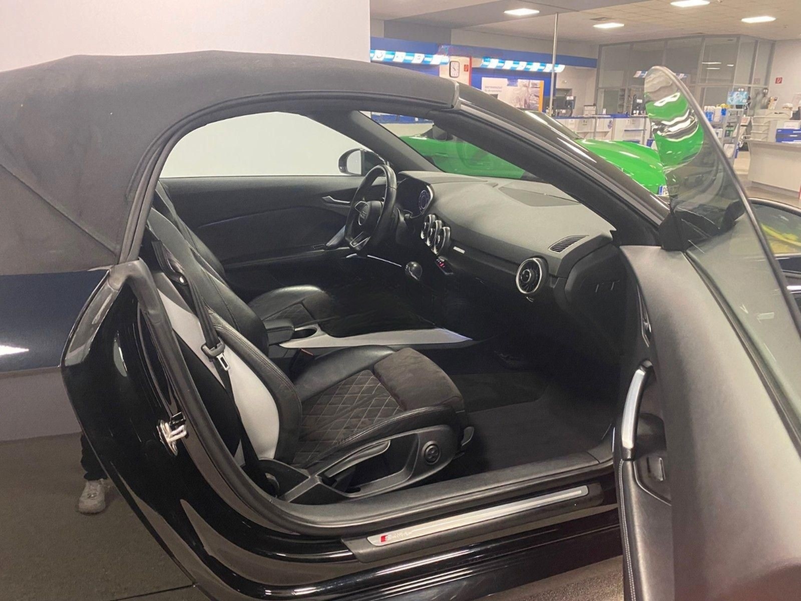 Audi TT S-Line Roadster 2.0 TFSI S tronic quattro+19" foto 16