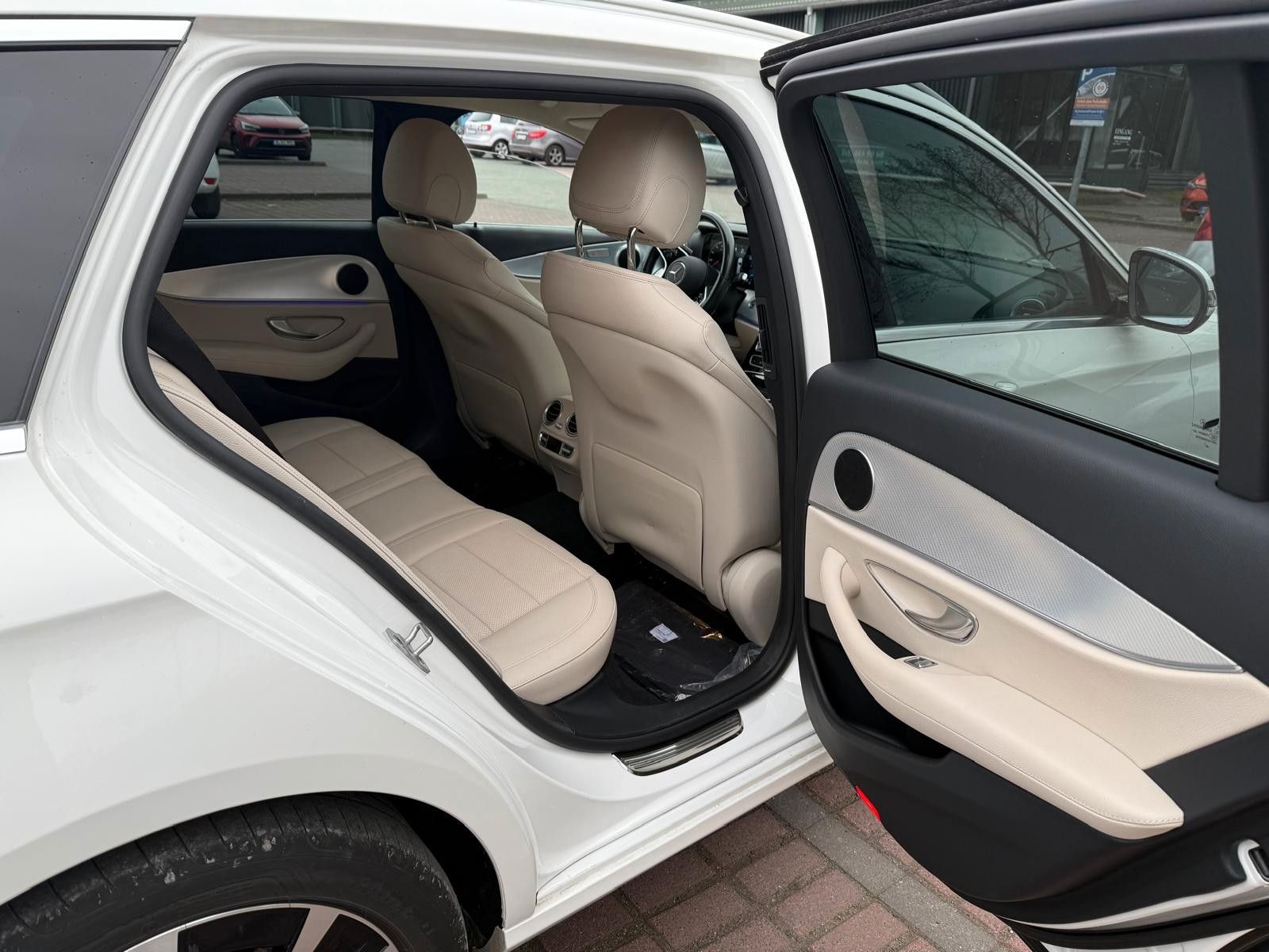 Mercedes-Benz E 300 E T-Modell E 300 de foto 16