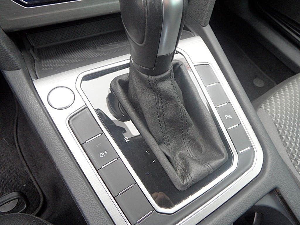 Volkswagen Passat Variant 2.0 TDI  DSG Conceptline Nav/Kam. foto 15