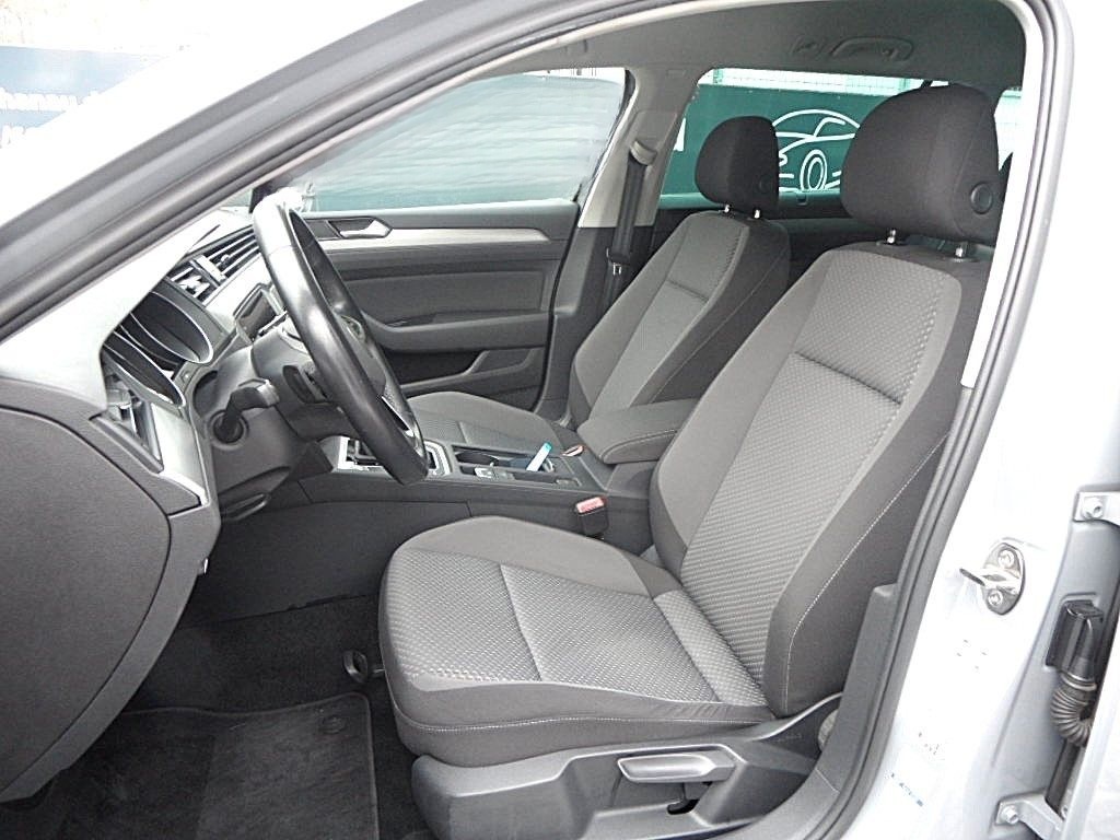 Volkswagen Passat Variant 2.0 TDI  DSG Conceptline Nav/Kam. foto 16