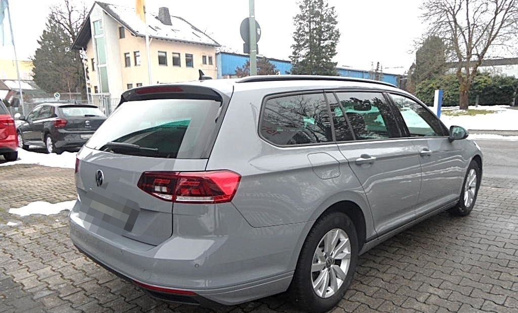 Volkswagen Passat Variant 2.0 TDI  DSG Conceptline Nav/Kam. foto 3