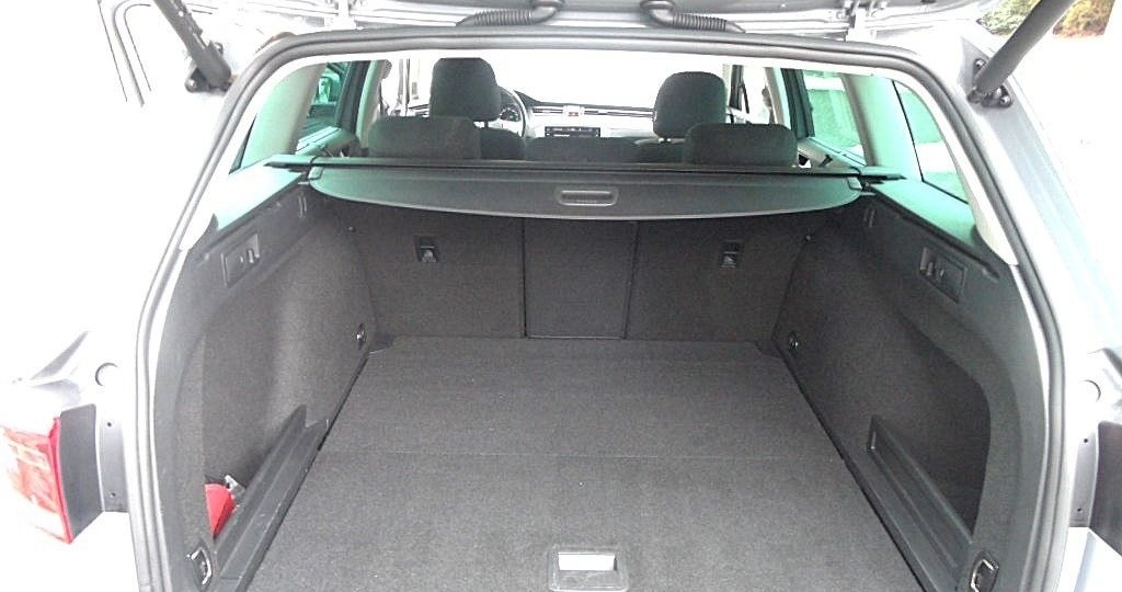 Volkswagen Passat Variant 2.0 TDI  DSG Conceptline Nav/Kam. foto 21
