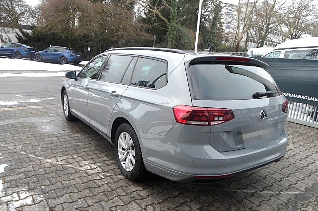 Volkswagen Passat Variant 2.0 TDI  DSG Conceptline Nav/Kam. foto 4
