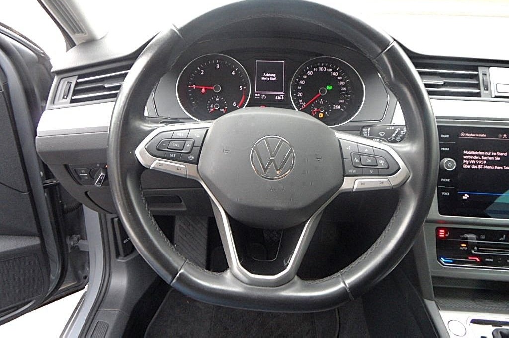 Volkswagen Passat Variant 2.0 TDI  DSG Conceptline Nav/Kam. foto 7