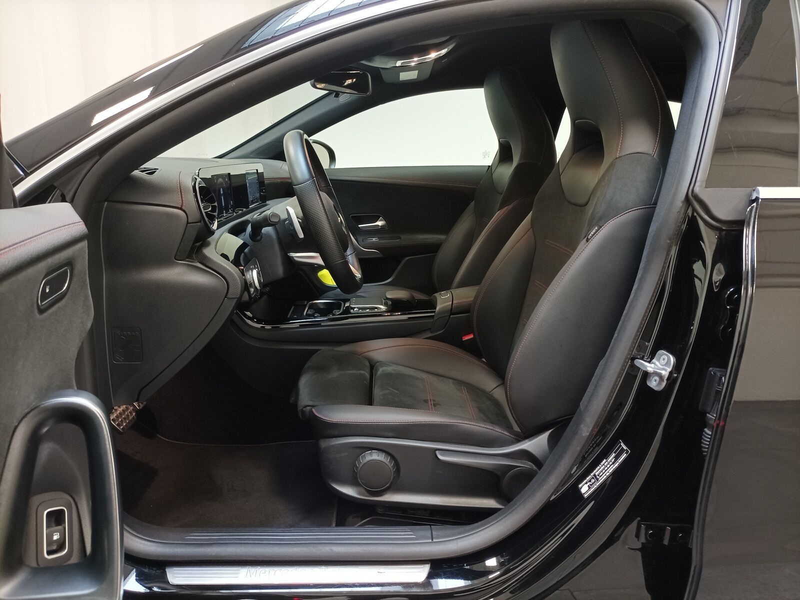 Mercedes-Benz CLA 250 e AMG-Line|Navi|LED|Tempomat foto 8