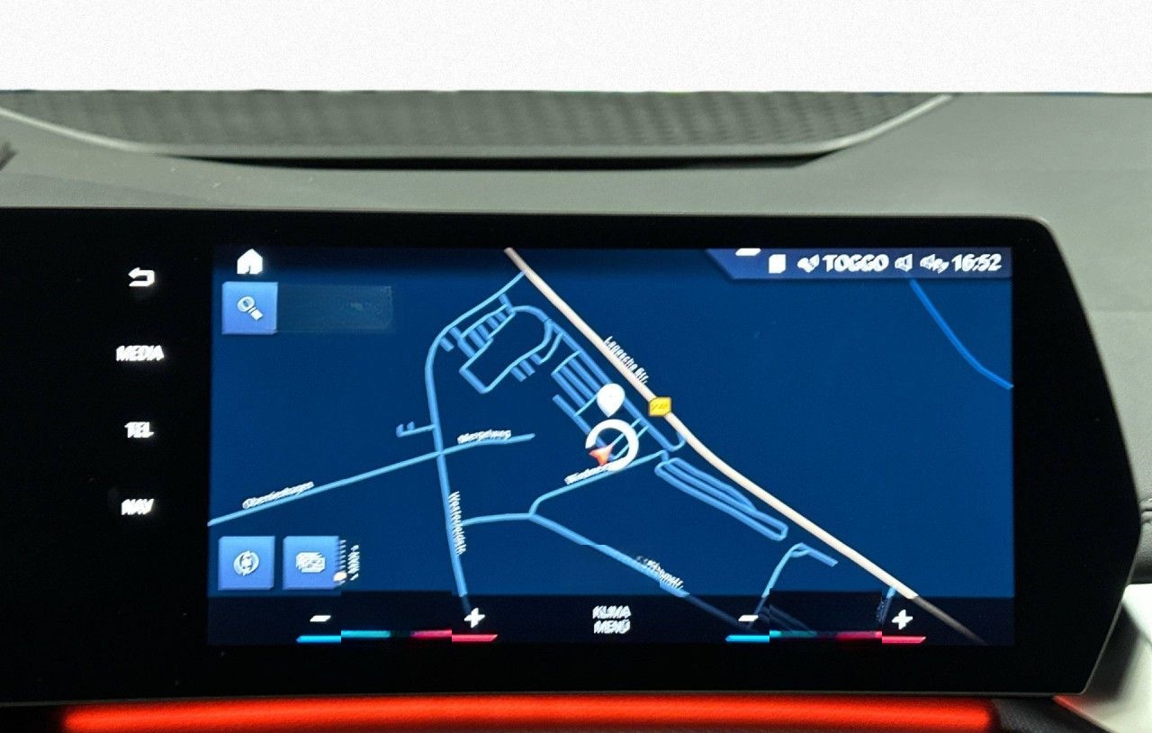 BMW 220i Active Tou M Sport HUD DAB PA+ DA+ AHK Pano foto 15
