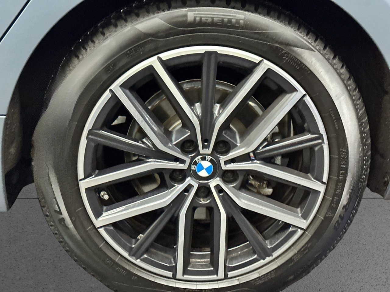 BMW 220i Active Tou M Sport HUD DAB PA+ DA+ AHK Pano foto 17