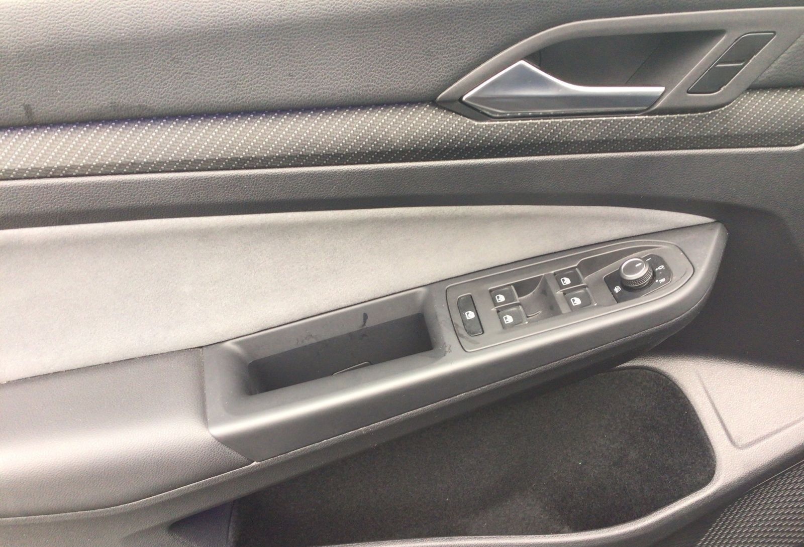 Volkswagen Golf R 2.0 TSI DSG 4MOTION LED+ NAVI H+K LM19 foto 8