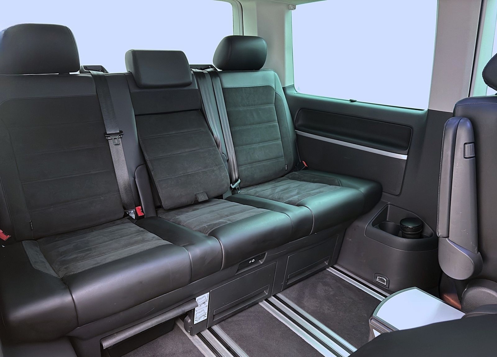 Volkswagen T6.1 Multivan 2.0 TDI DSG HIGHLINE STDHZG SCHIEB foto 18