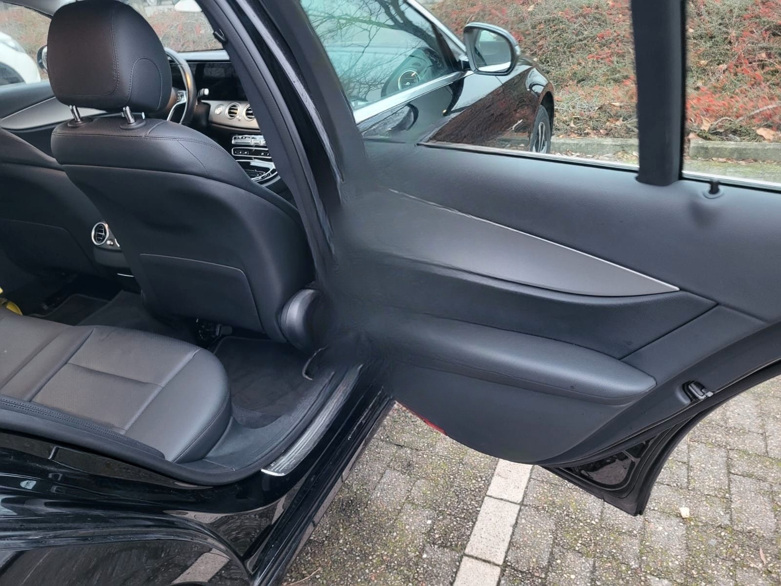 Mercedes-Benz E 300 E T-Modell E 300 de foto 13
