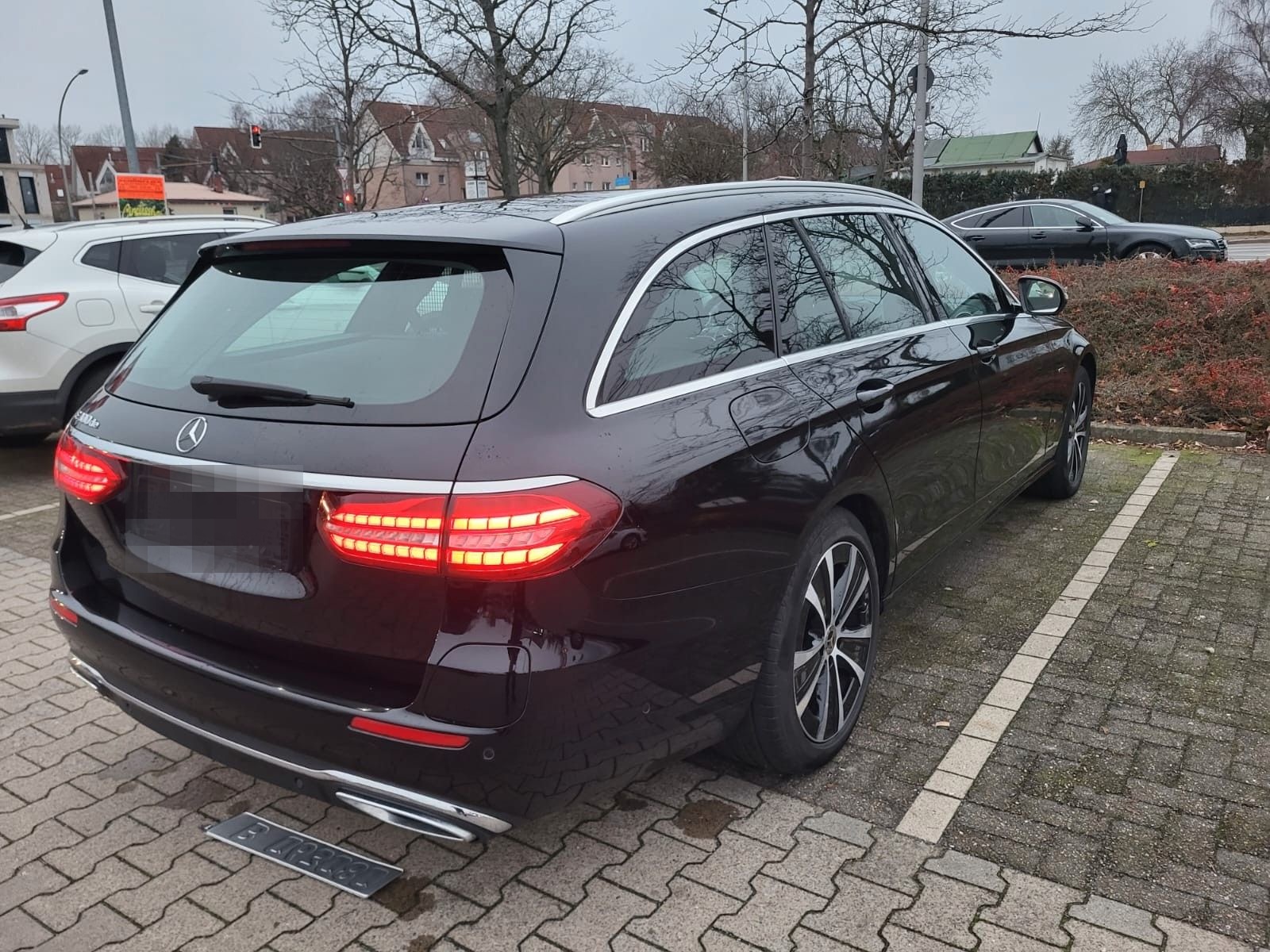 Mercedes-Benz E 300 E T-Modell E 300 de foto 4