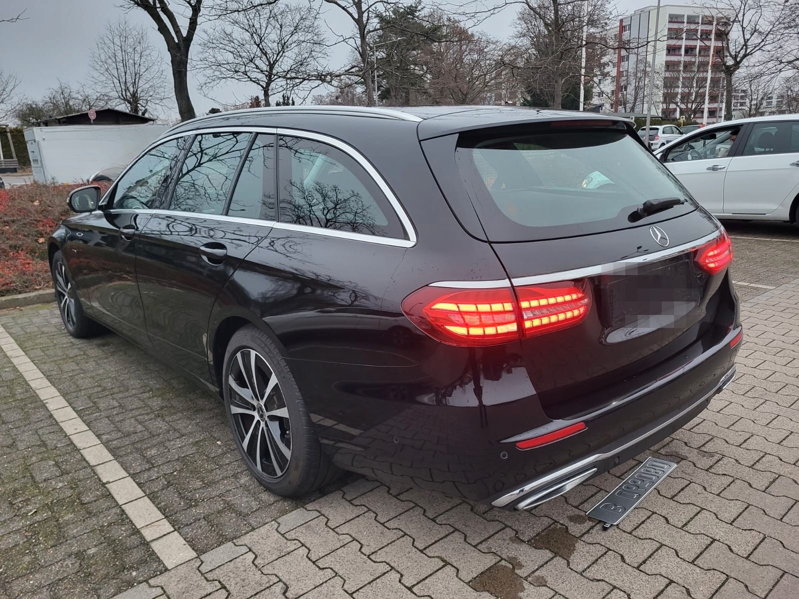 Mercedes-Benz E 300 E T-Modell E 300 de foto 6