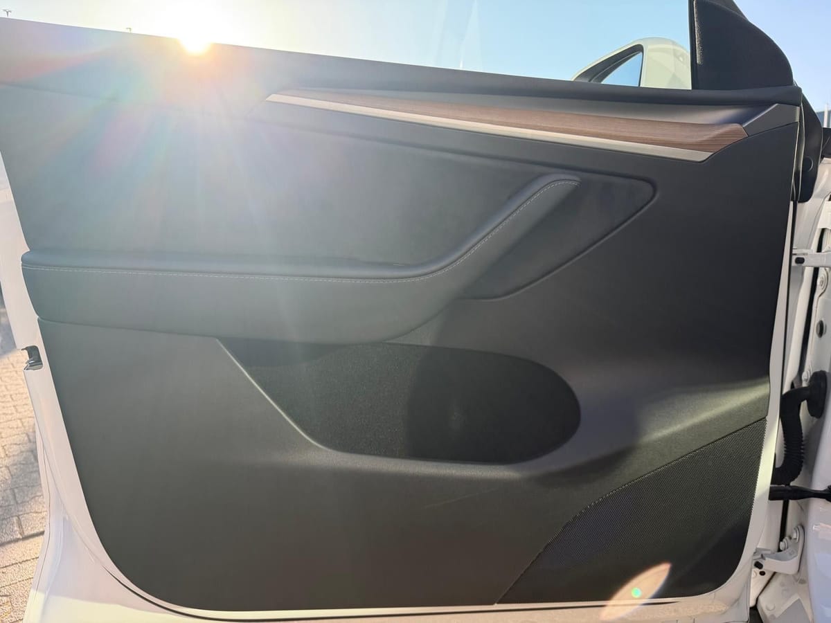 Tesla Model Y LR Dual AWD PANO STDHZ NAVI LED ACC 19 foto 14