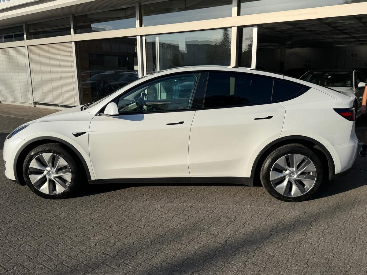 Tesla Model Y LR Dual AWD PANO STDHZ NAVI LED ACC 19 foto 5