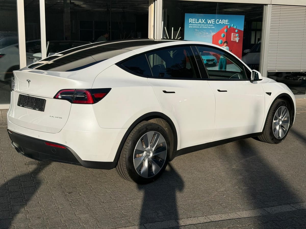 Tesla Model Y LR Dual AWD PANO STDHZ NAVI LED ACC 19 foto 8