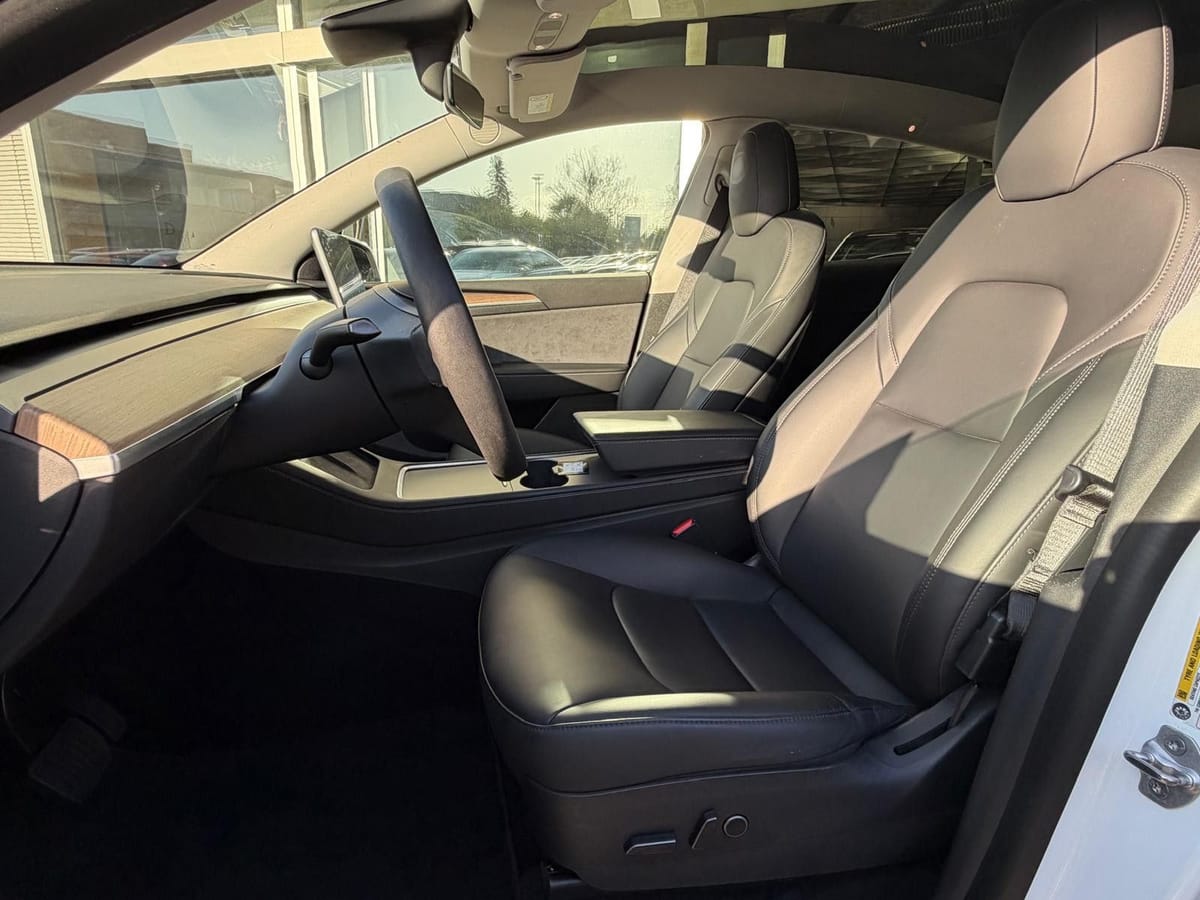 Tesla Model Y LR Dual AWD PANO STDHZ NAVI LED ACC 19 foto 9