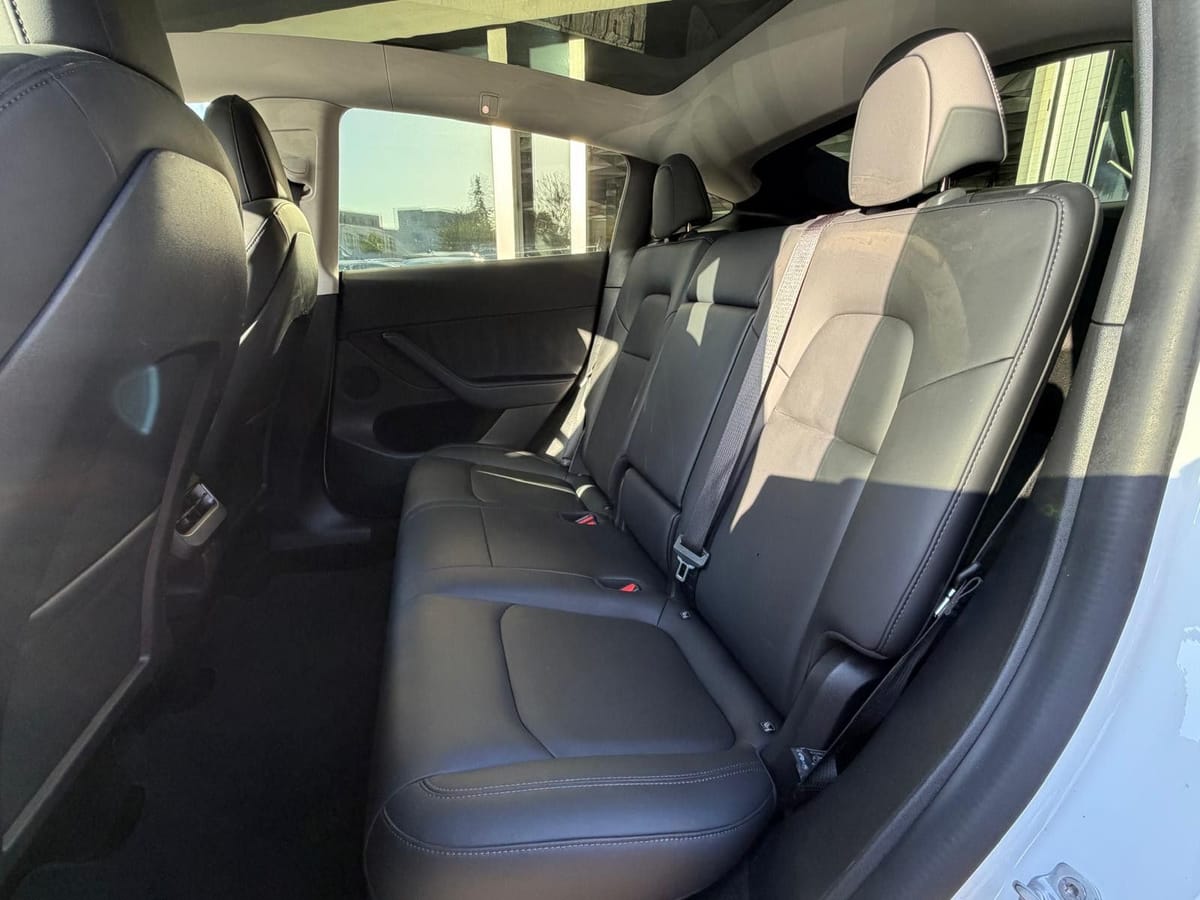 Tesla Model Y LR Dual AWD PANO STDHZ NAVI LED ACC 19 foto 10