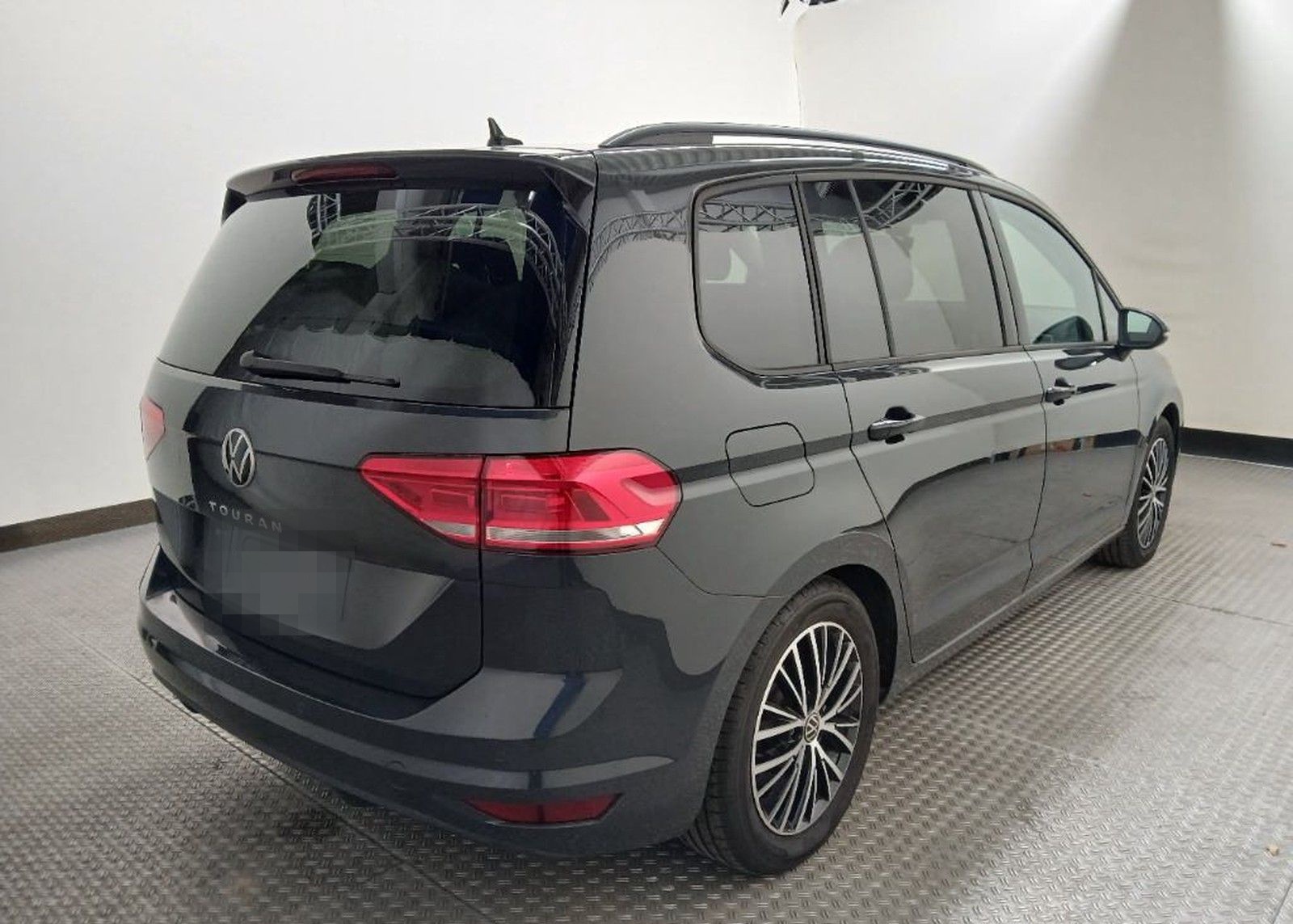 Volkswagen Touran Comfortline ADAPTLED/AHK/DYNAUDIO/STNDHZN foto 2
