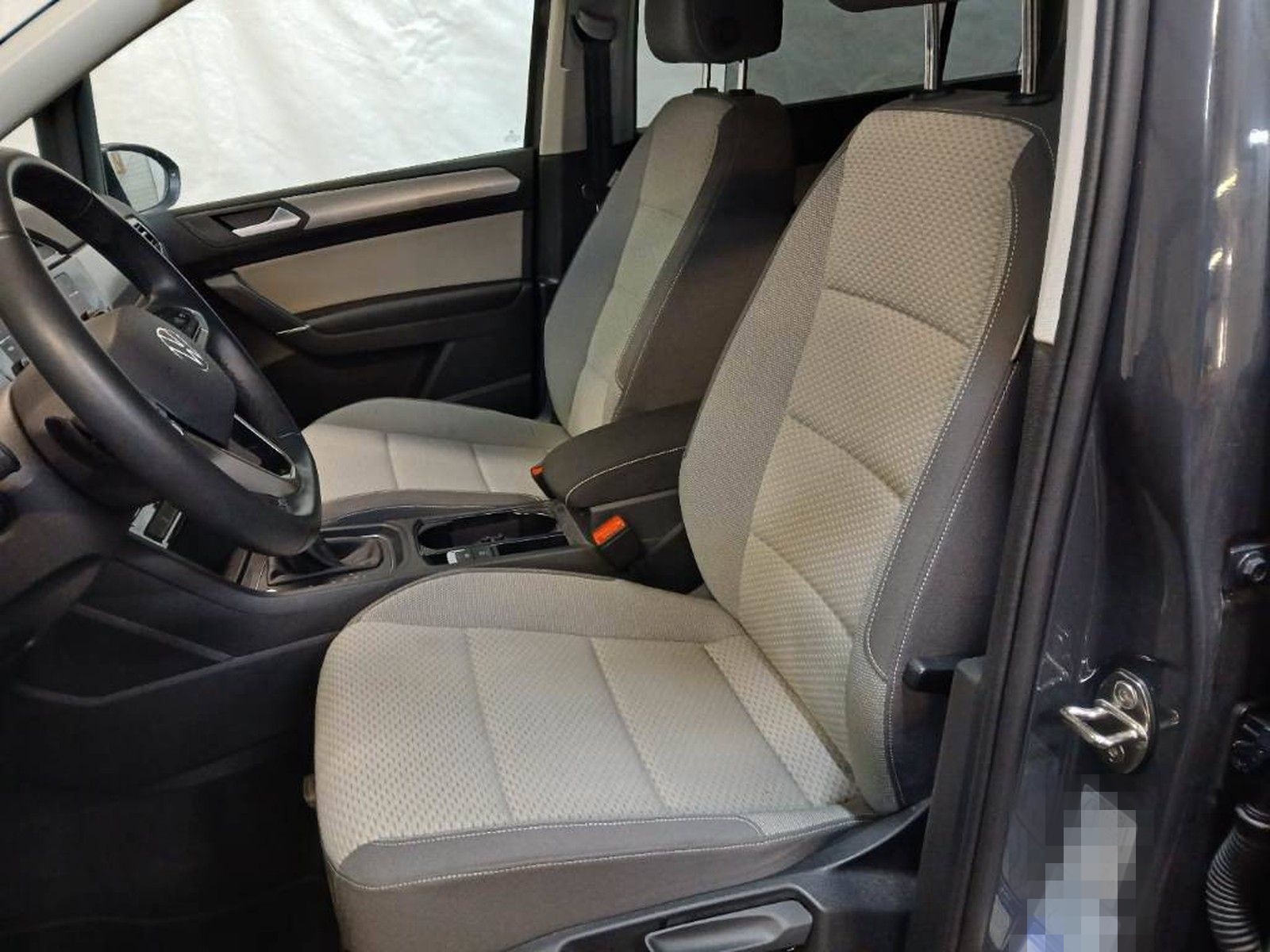 Volkswagen Touran Comfortline ADAPTLED/AHK/DYNAUDIO/STNDHZN foto 5