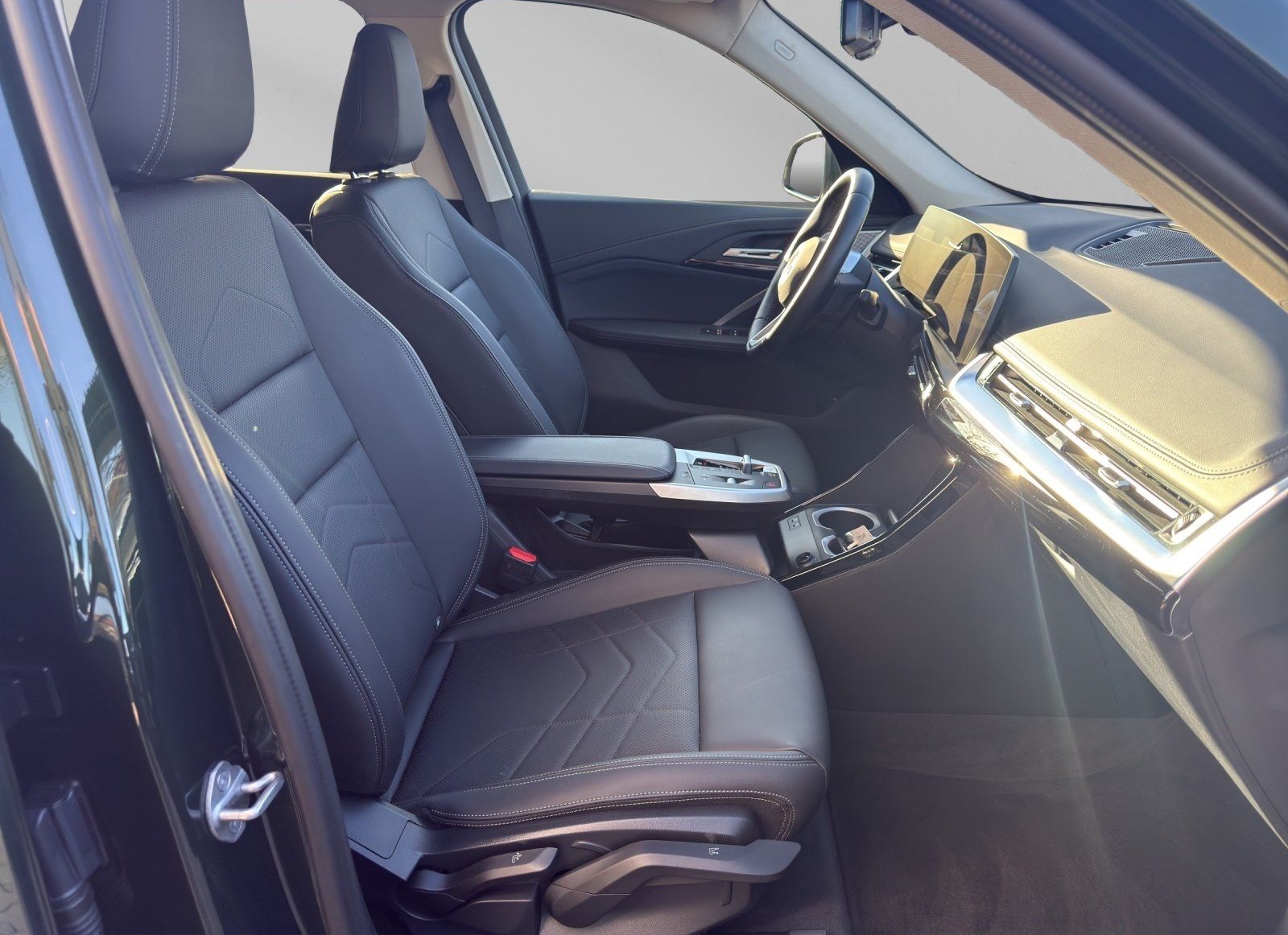 BMW X1 sDrive18d xLine 19" eMassagesitze HiFi foto 16