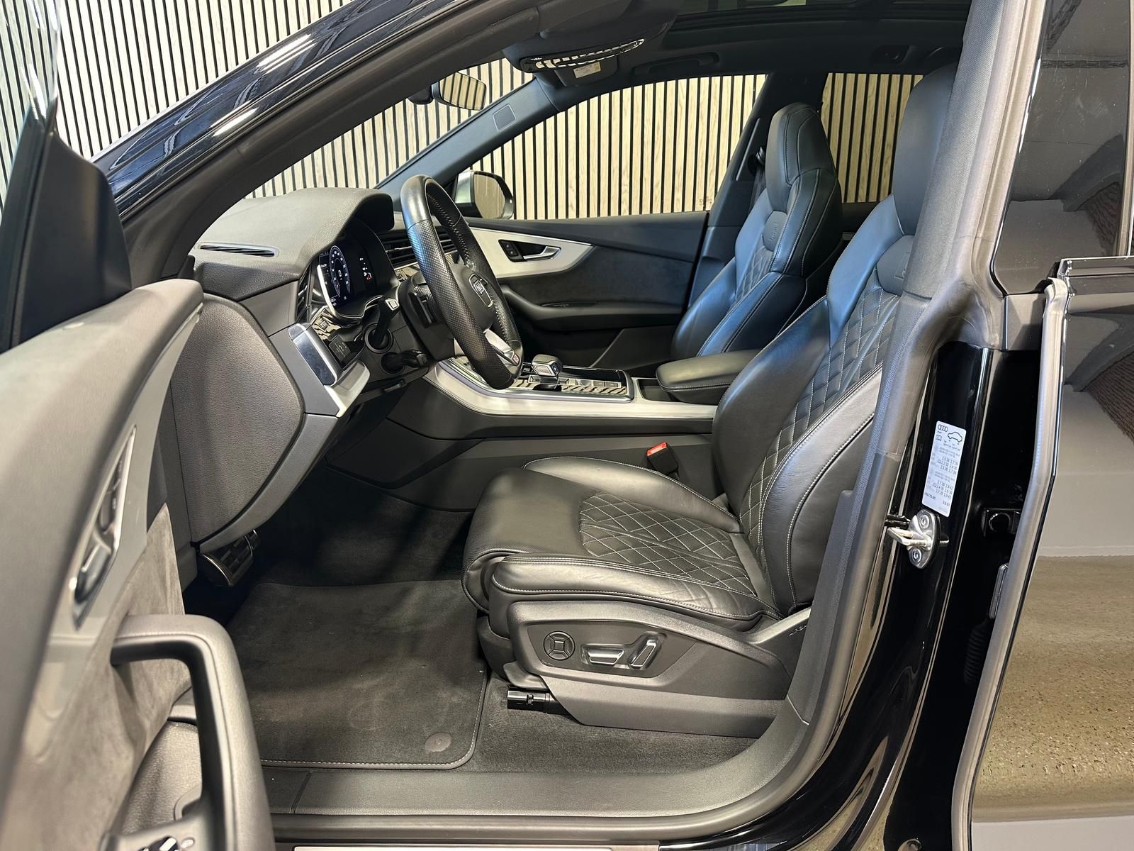 Audi SQ8 4.0 V8 TDI quattro Pano|Sportsitze|23"|B&O|A foto 5
