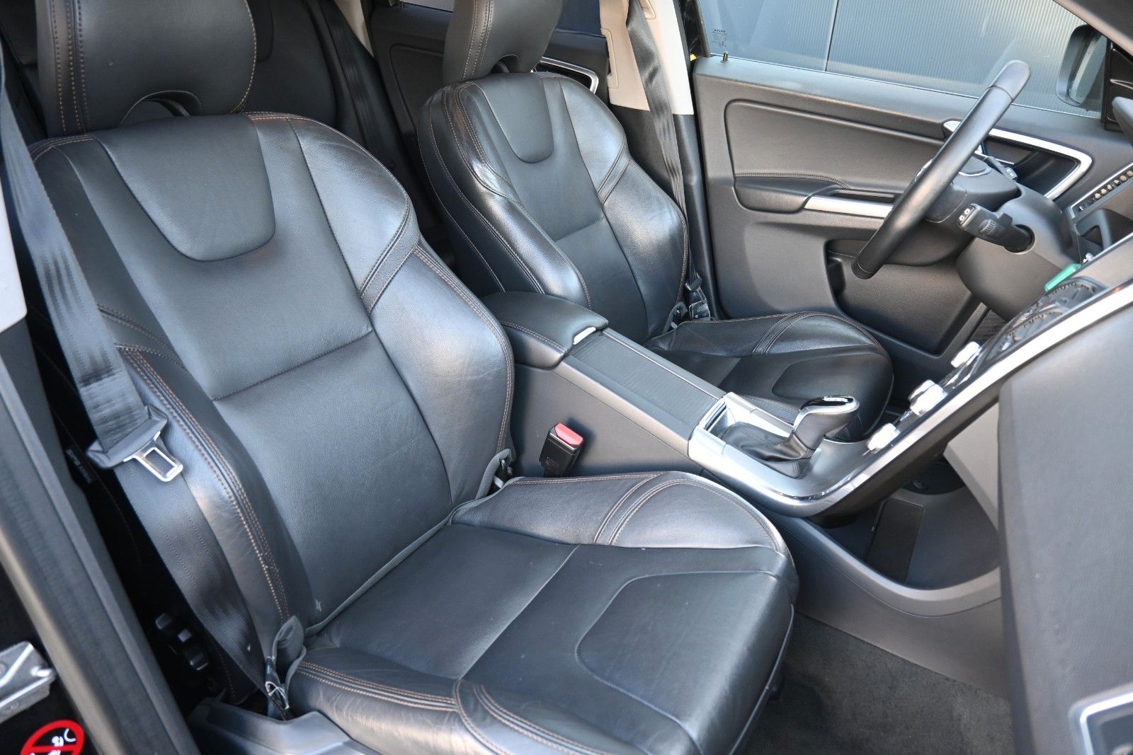 Volvo XC60 D4 FWD Autom. Summum*STDHZG*RFK* foto 13