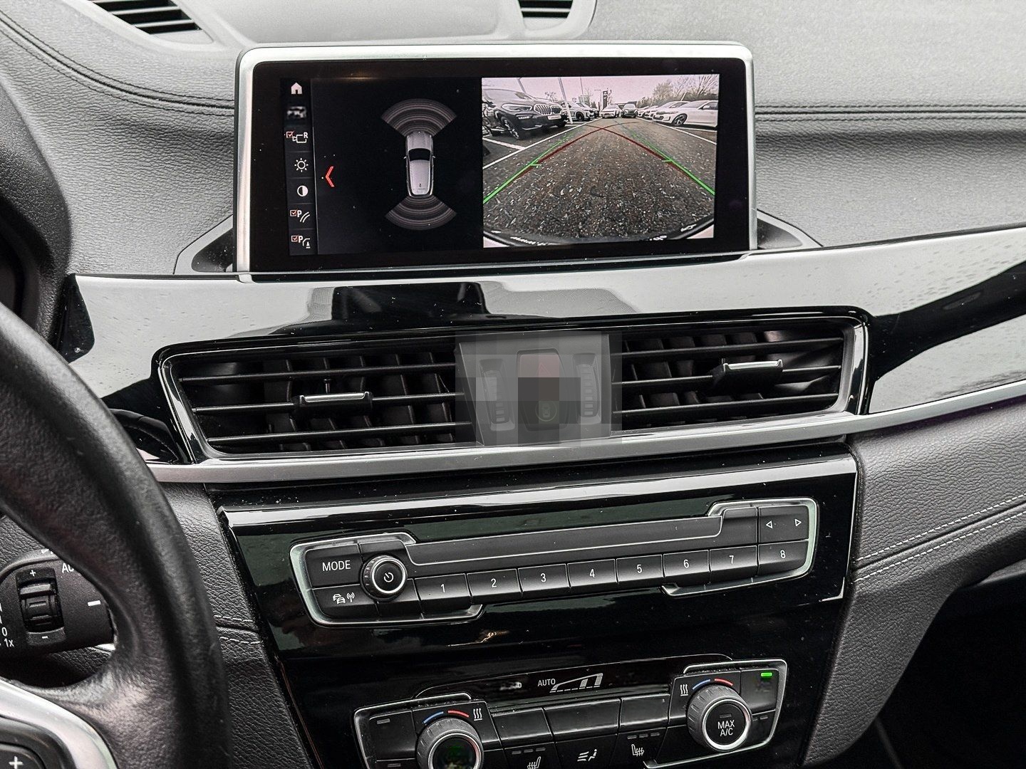 BMW X2 sDrive18d PANO+RFK+NAVI+LED+PDC+DAB foto 13