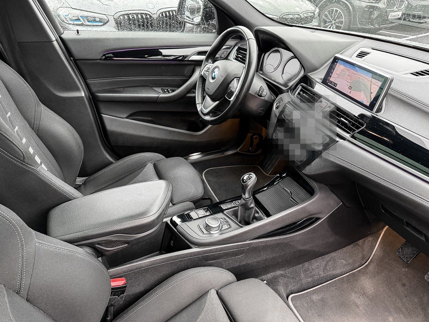 BMW X2 sDrive18d PANO+RFK+NAVI+LED+PDC+DAB foto 7