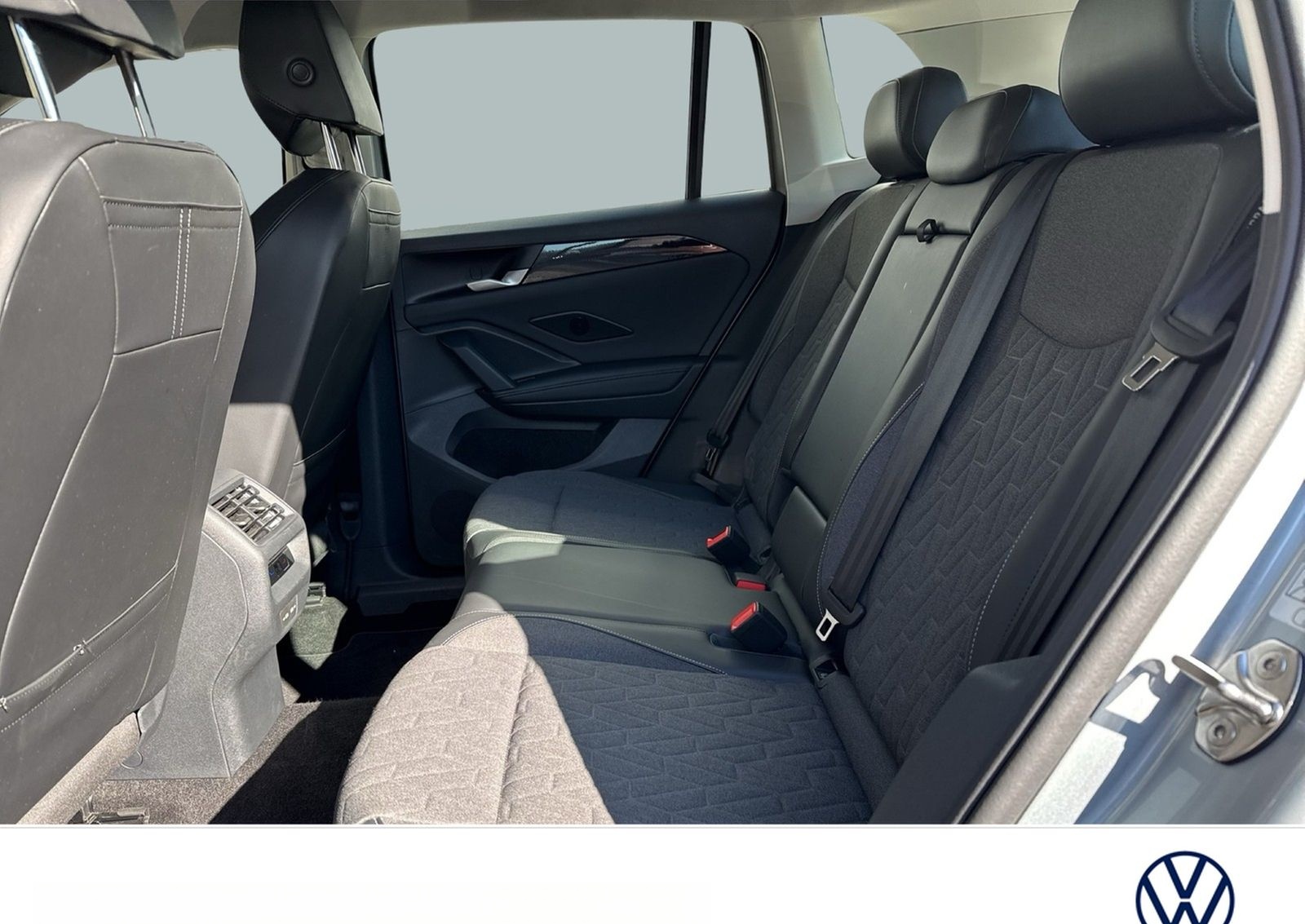 Volkswagen Tiguan 1.5 HYBRID LIFE AHK 360CAM ACC foto 8
